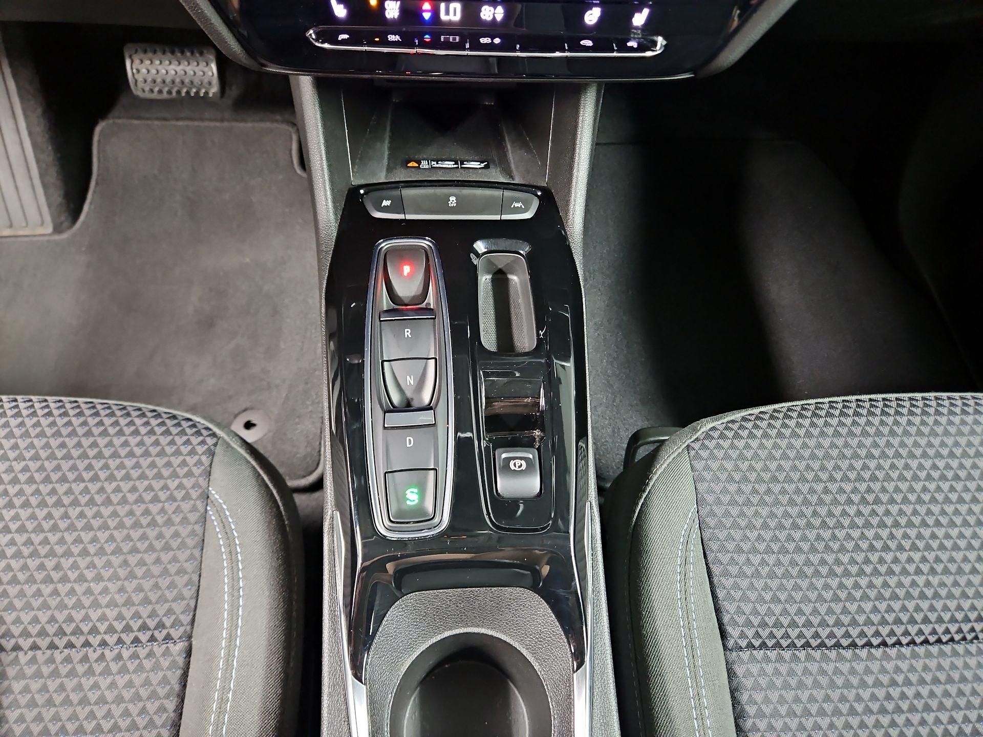 Thumbnail: 2023 Chevrolet Bolt EUV - 17