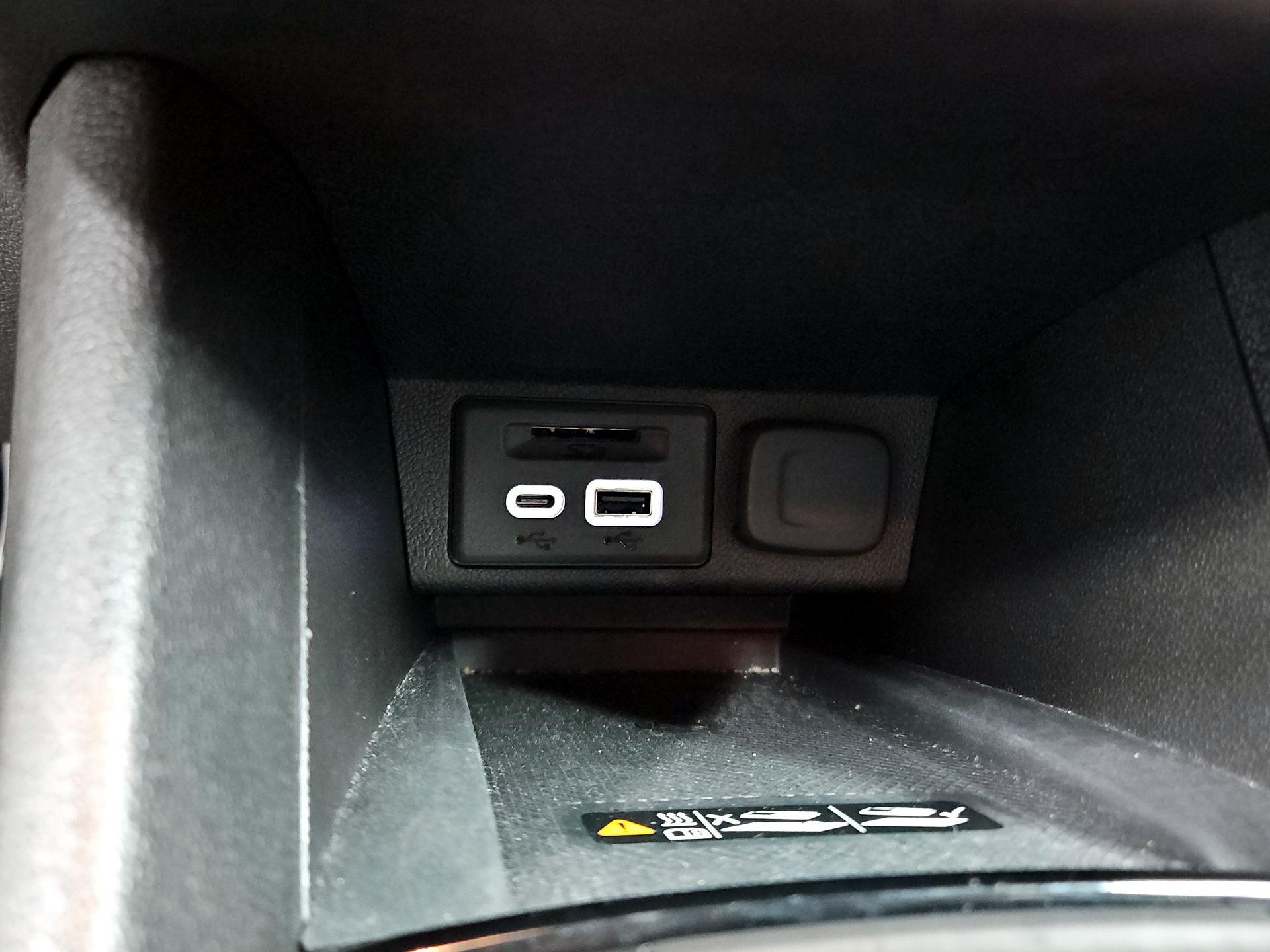 Thumbnail: 2023 Chevrolet Bolt EUV - 18