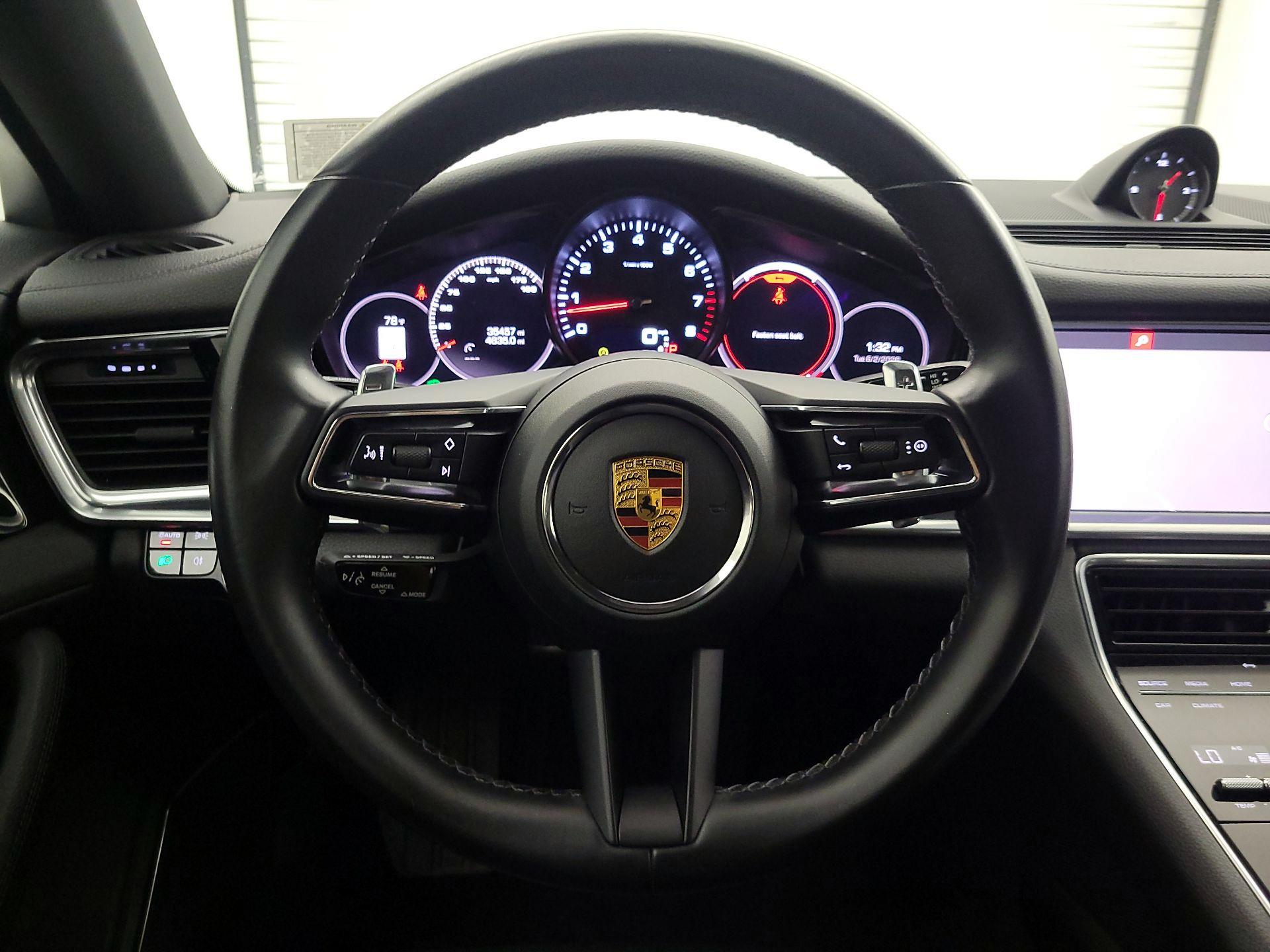 Thumbnail: 2021 Porsche Panamera - 10