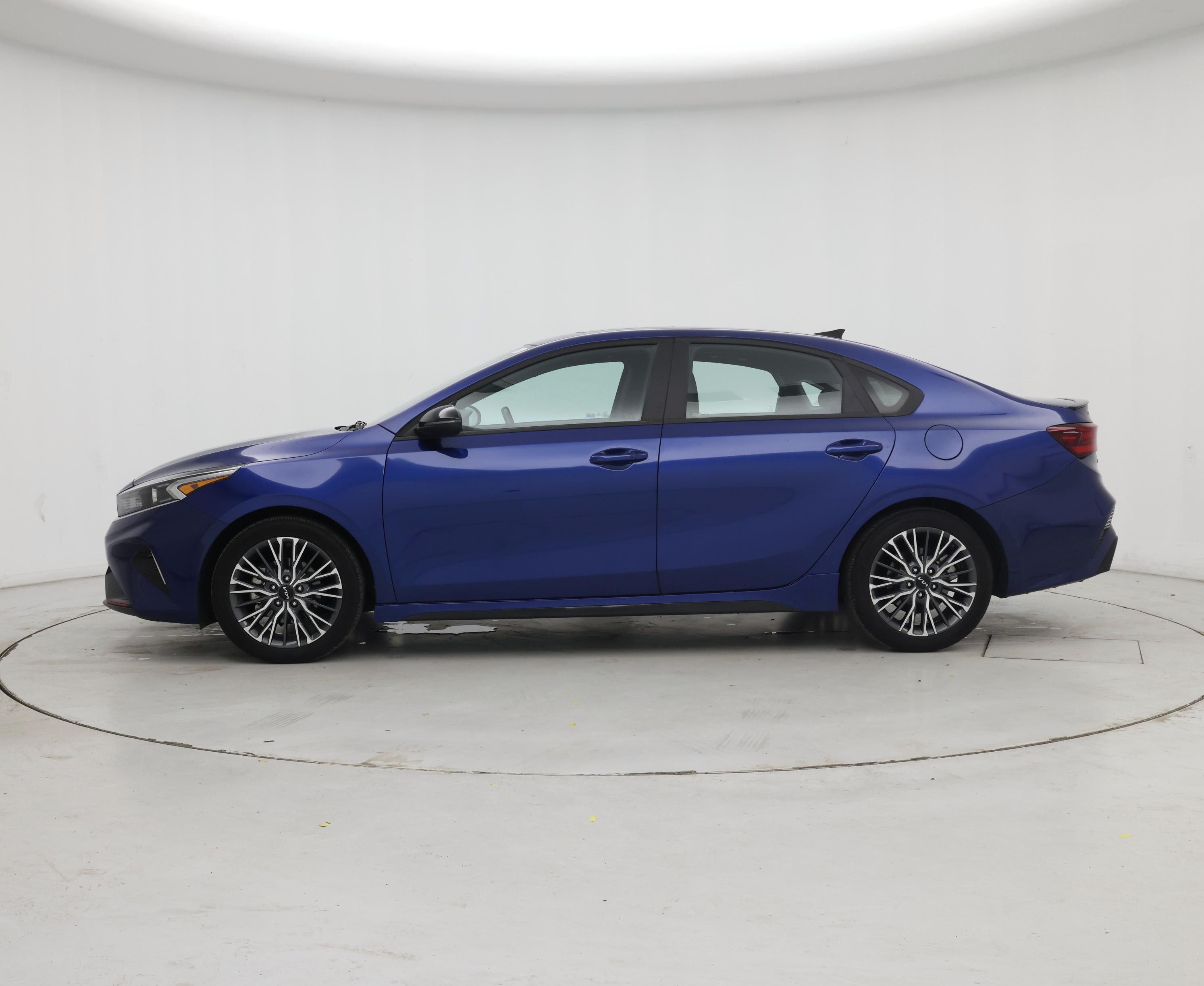 Thumbnail: 2024 Kia Forte - 3