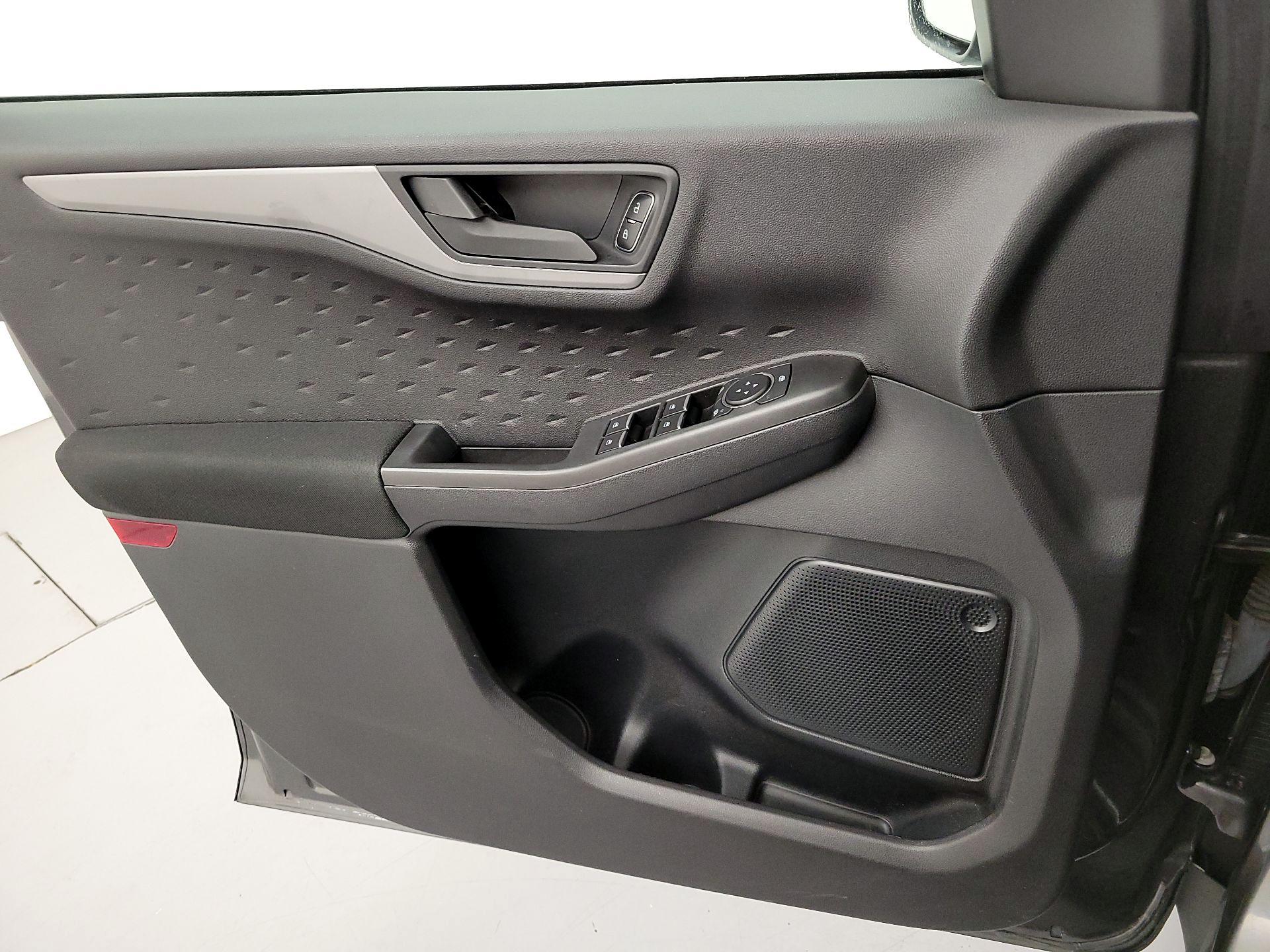 Thumbnail: 2020 Ford Escape - 12
