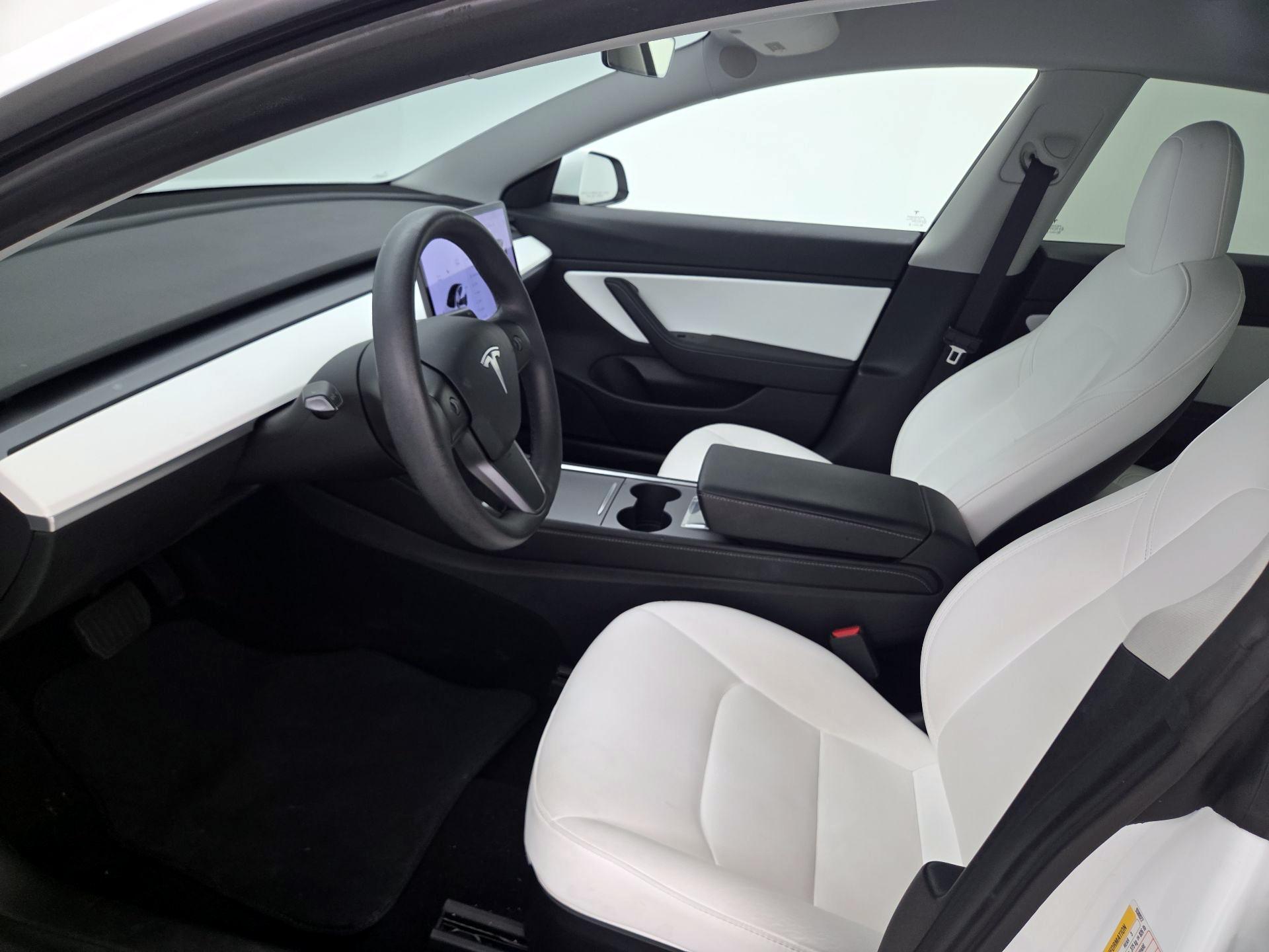 Thumbnail: 2021 Tesla Model 3 - 11