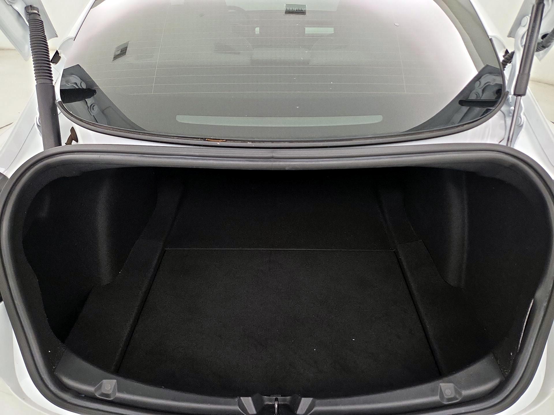 Thumbnail: 2021 Tesla Model 3 - 19