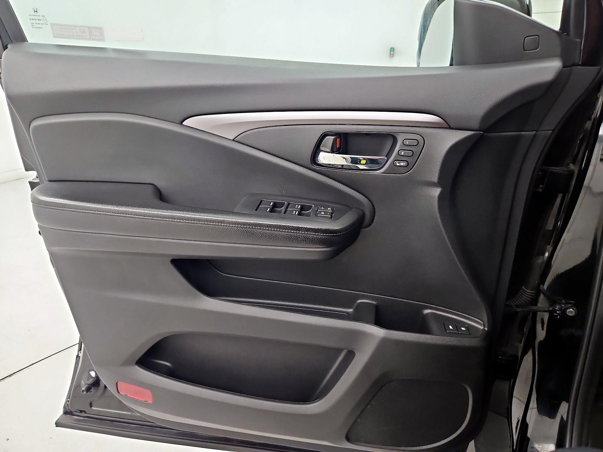 Thumbnail: 2021 Honda Pilot - 12