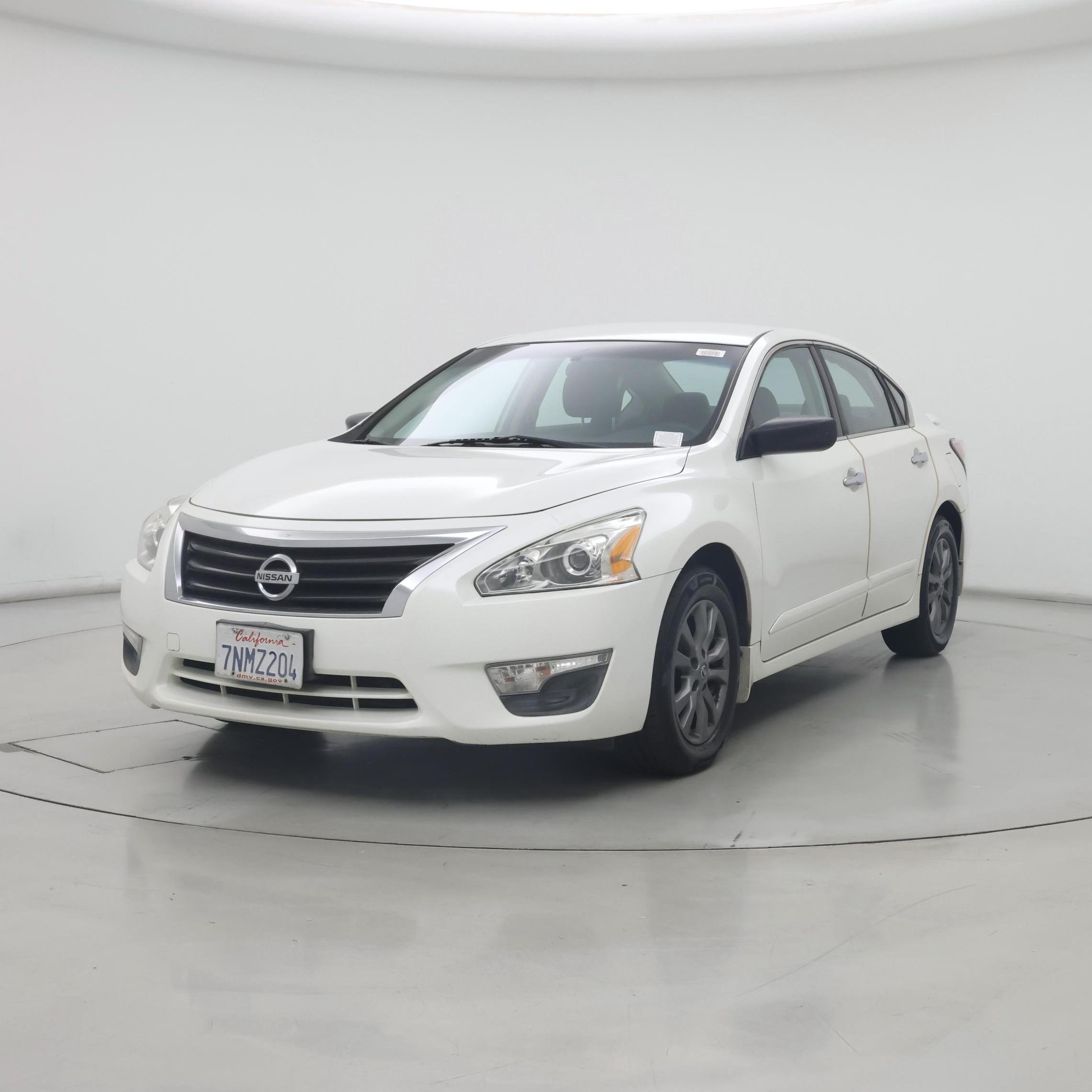 Thumbnail: 2015 Nissan Altima - 4