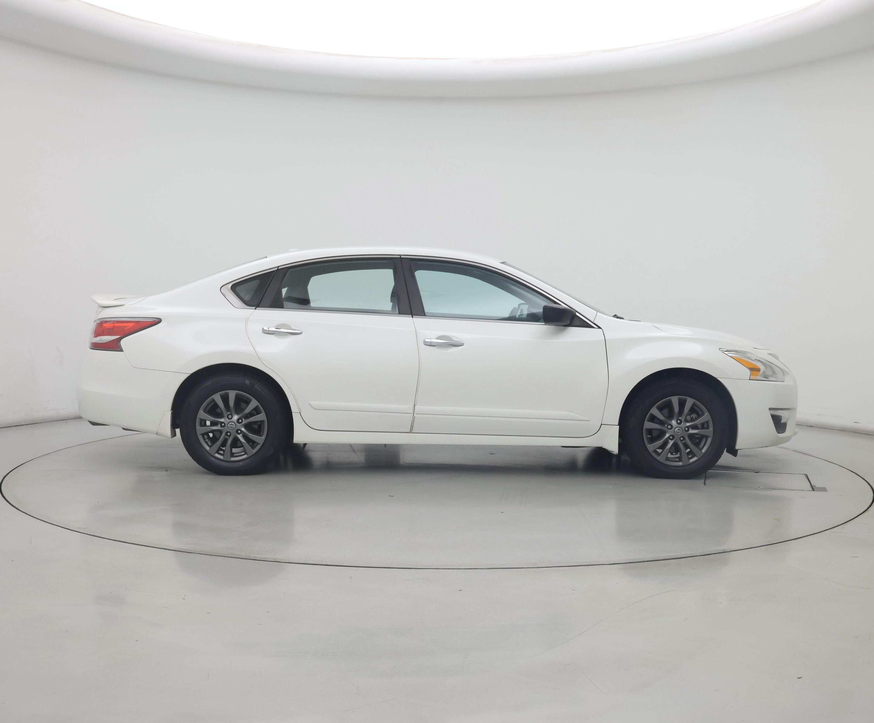 Thumbnail: 2015 Nissan Altima - 7