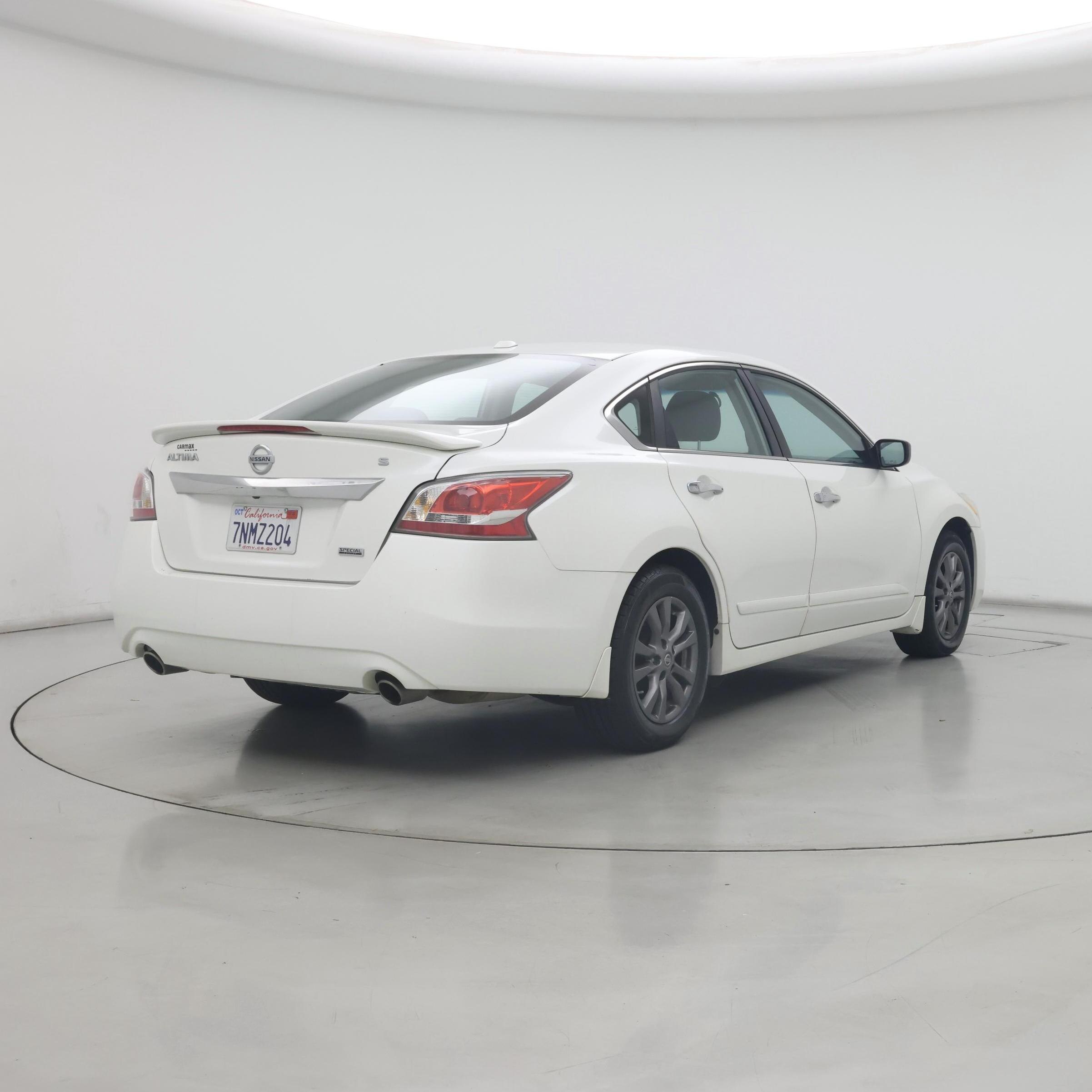Thumbnail: 2015 Nissan Altima - 8