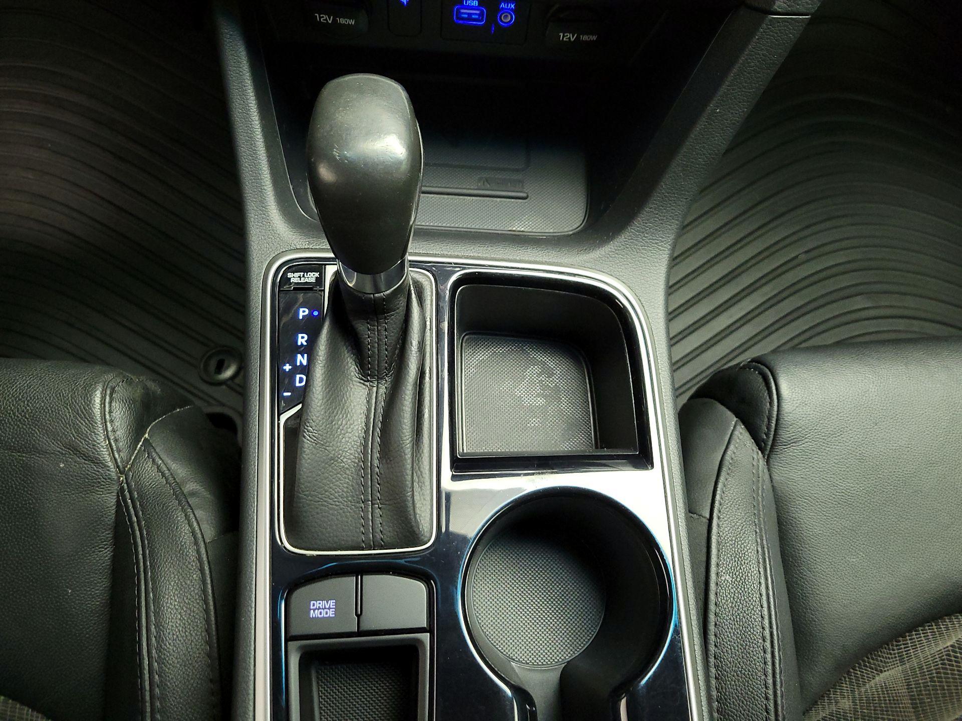 Thumbnail: 2019 Hyundai Sonata - 16