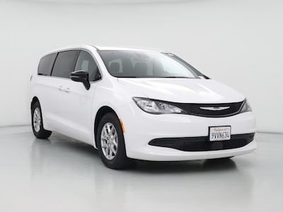 2026 Chrysler Voyager LX