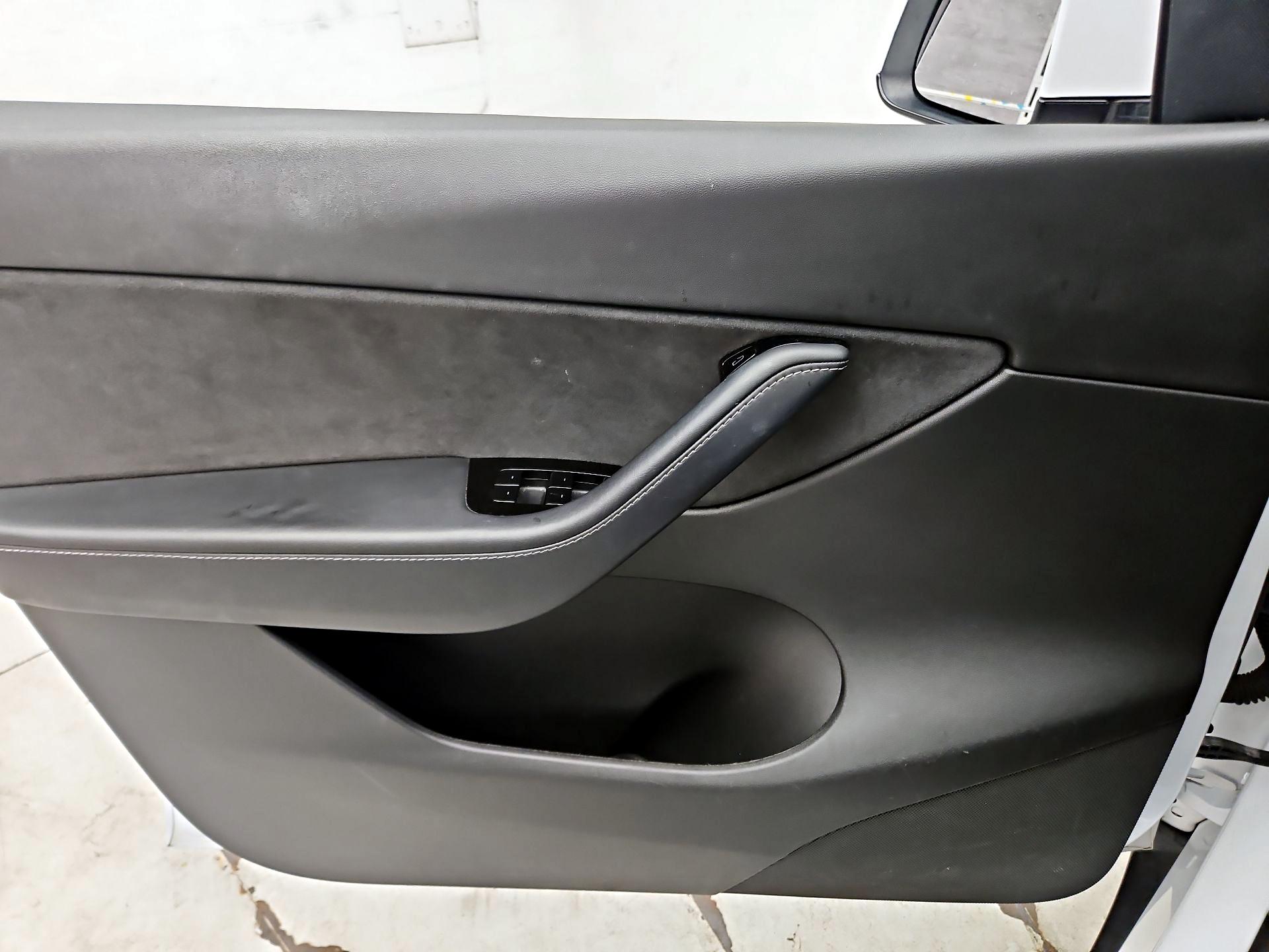 Thumbnail: 2020 Tesla Model Y - 12