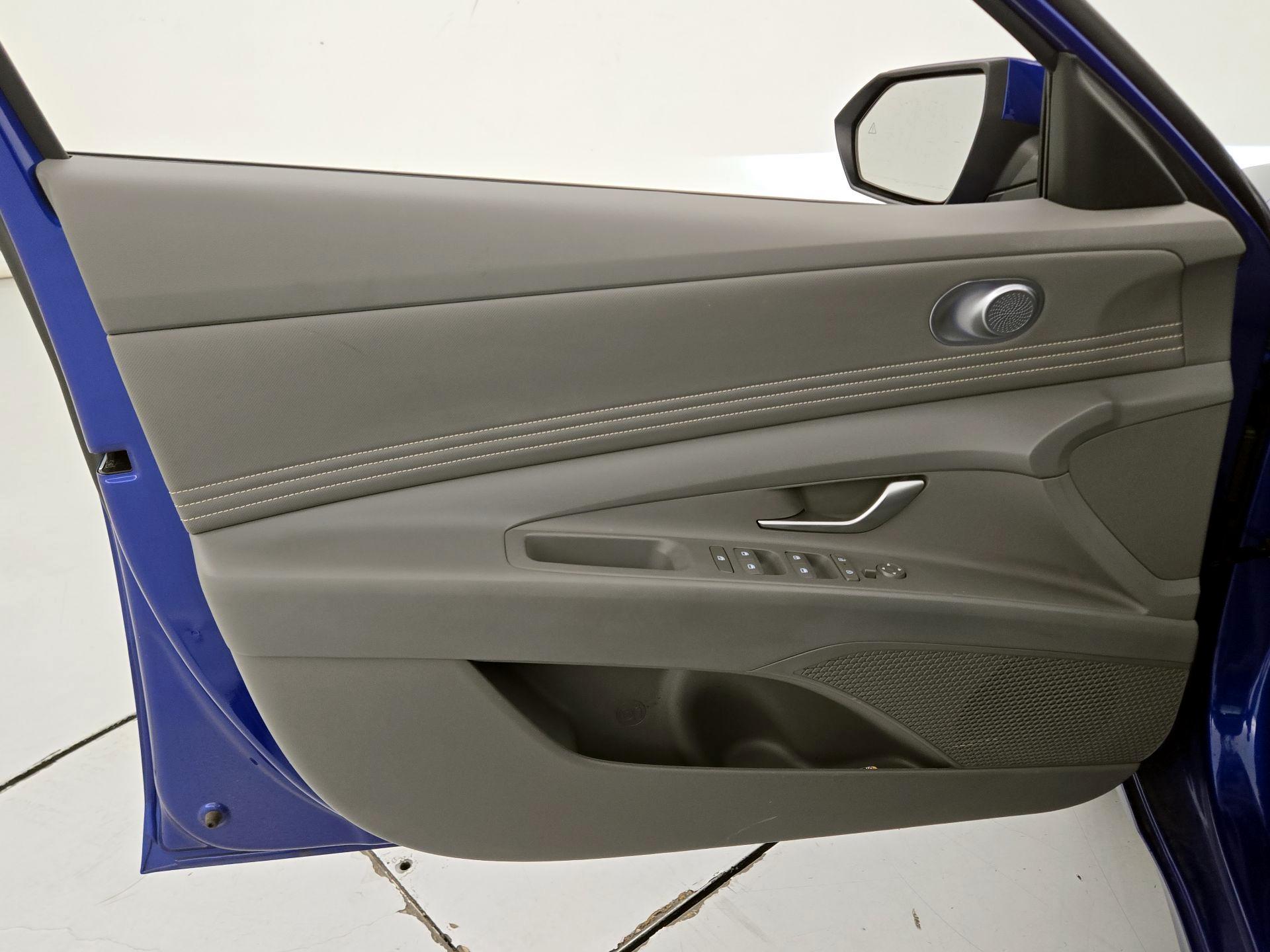 Thumbnail: 2024 Hyundai Elantra - 12