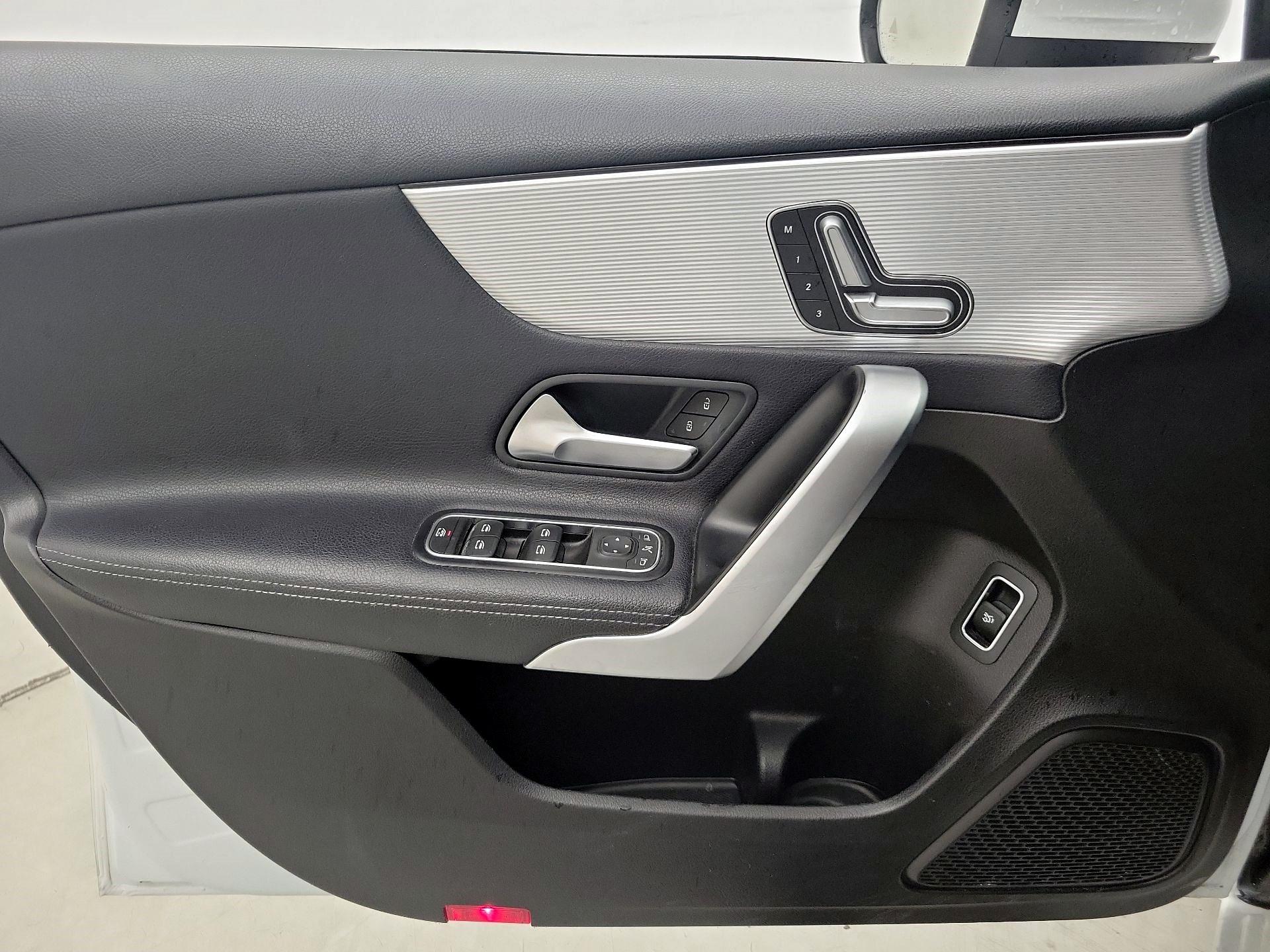 Thumbnail: 2020 Mercedes-Benz A-Class - 12