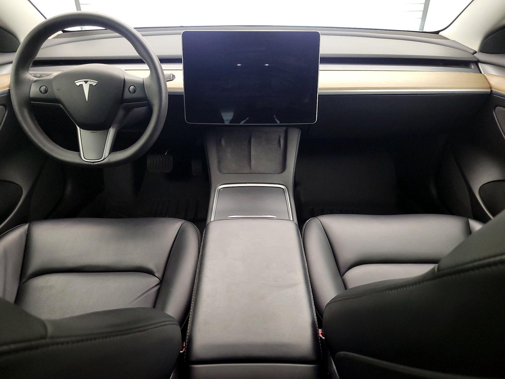Thumbnail: 2023 Tesla Model 3 - 9