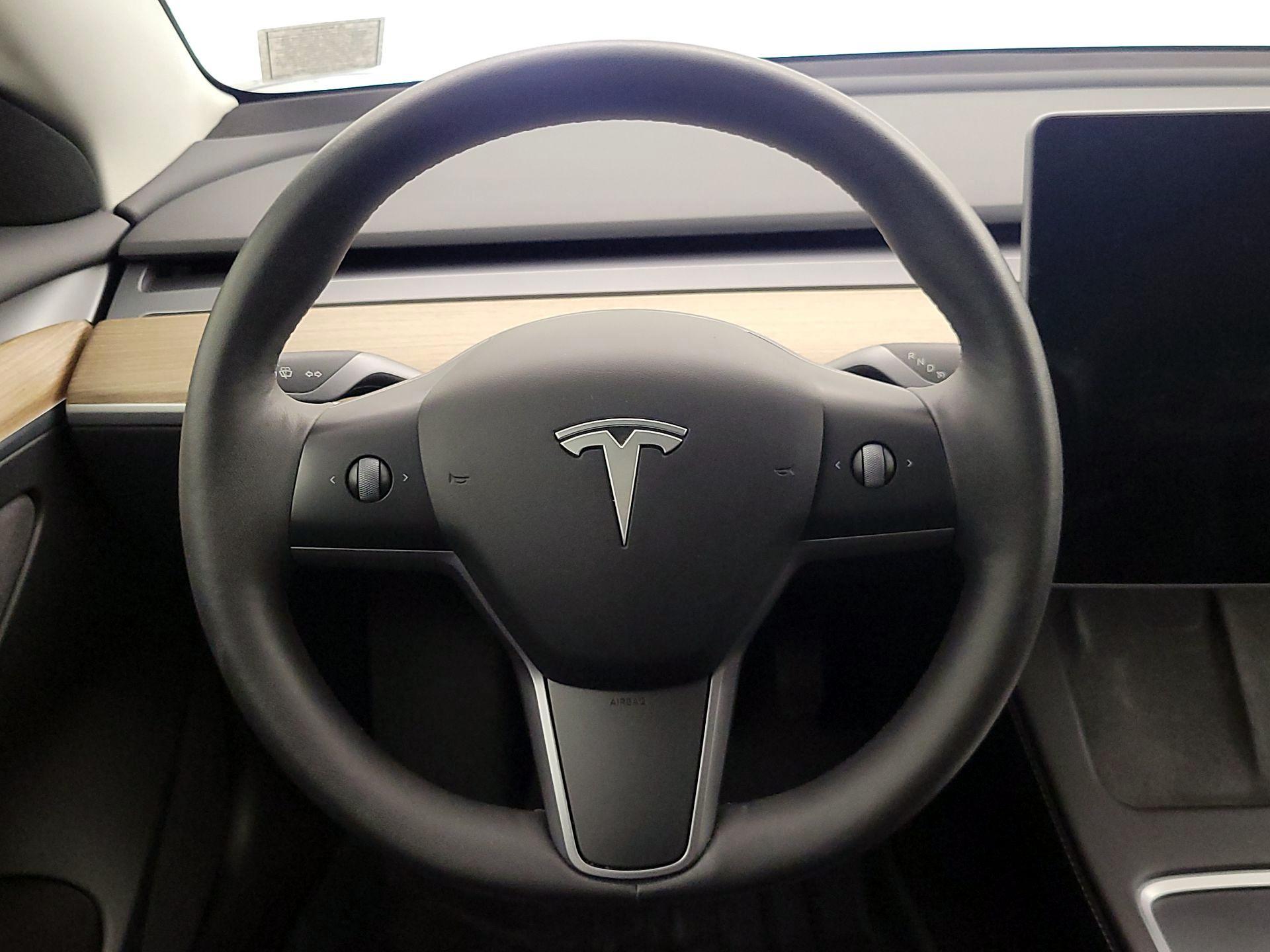 Thumbnail: 2023 Tesla Model 3 - 10