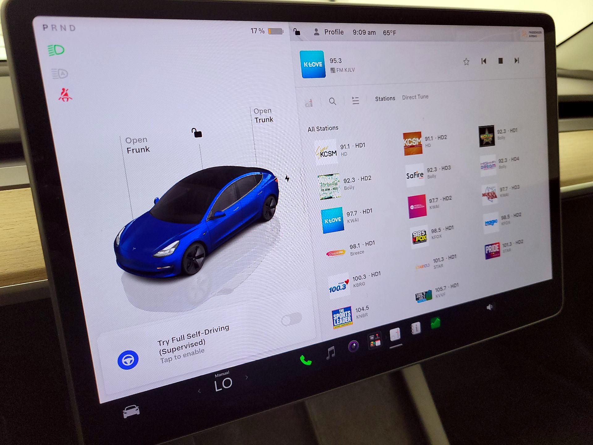Thumbnail: 2023 Tesla Model 3 - 15