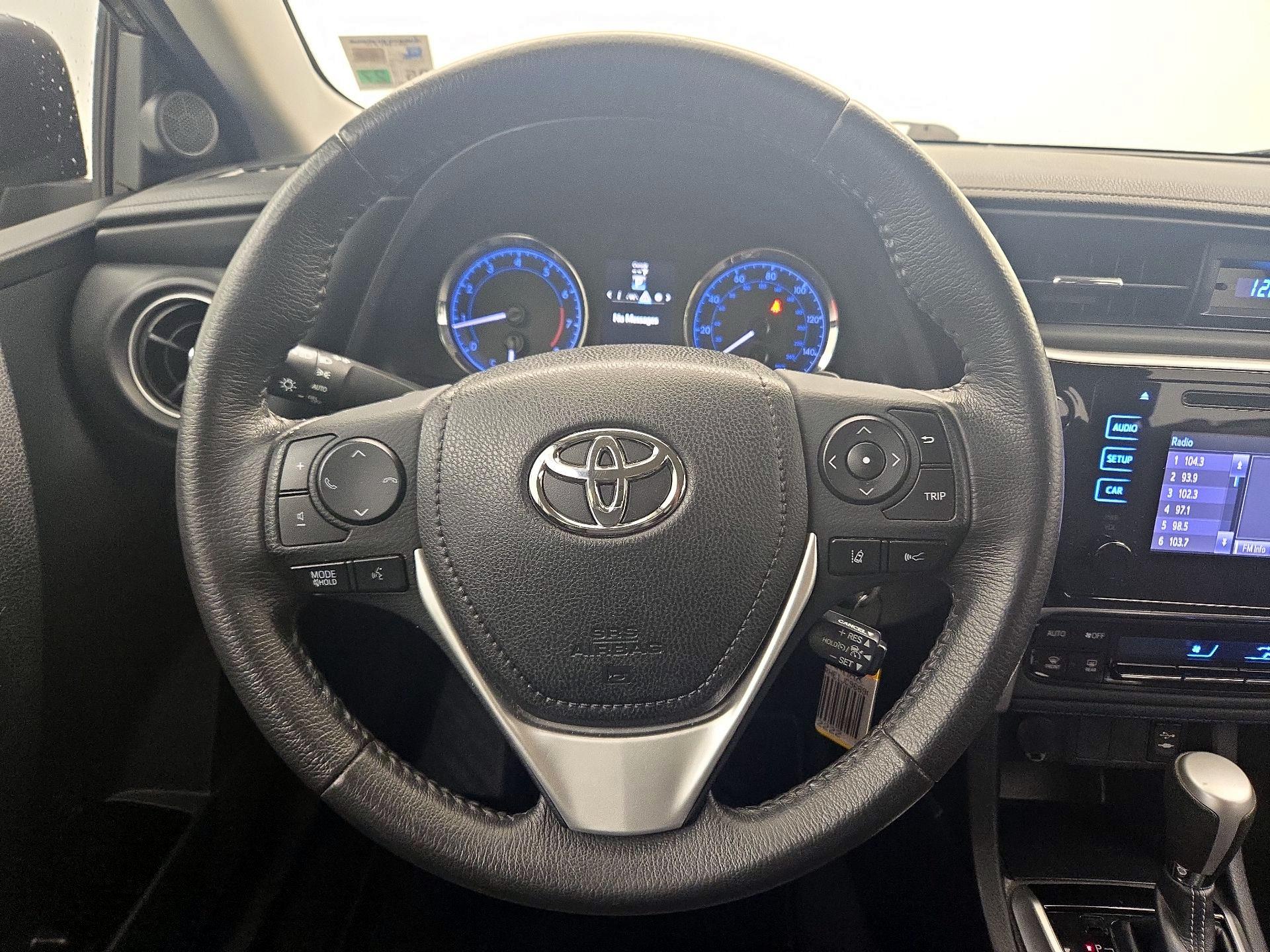 Thumbnail: 2018 Toyota Corolla - 10