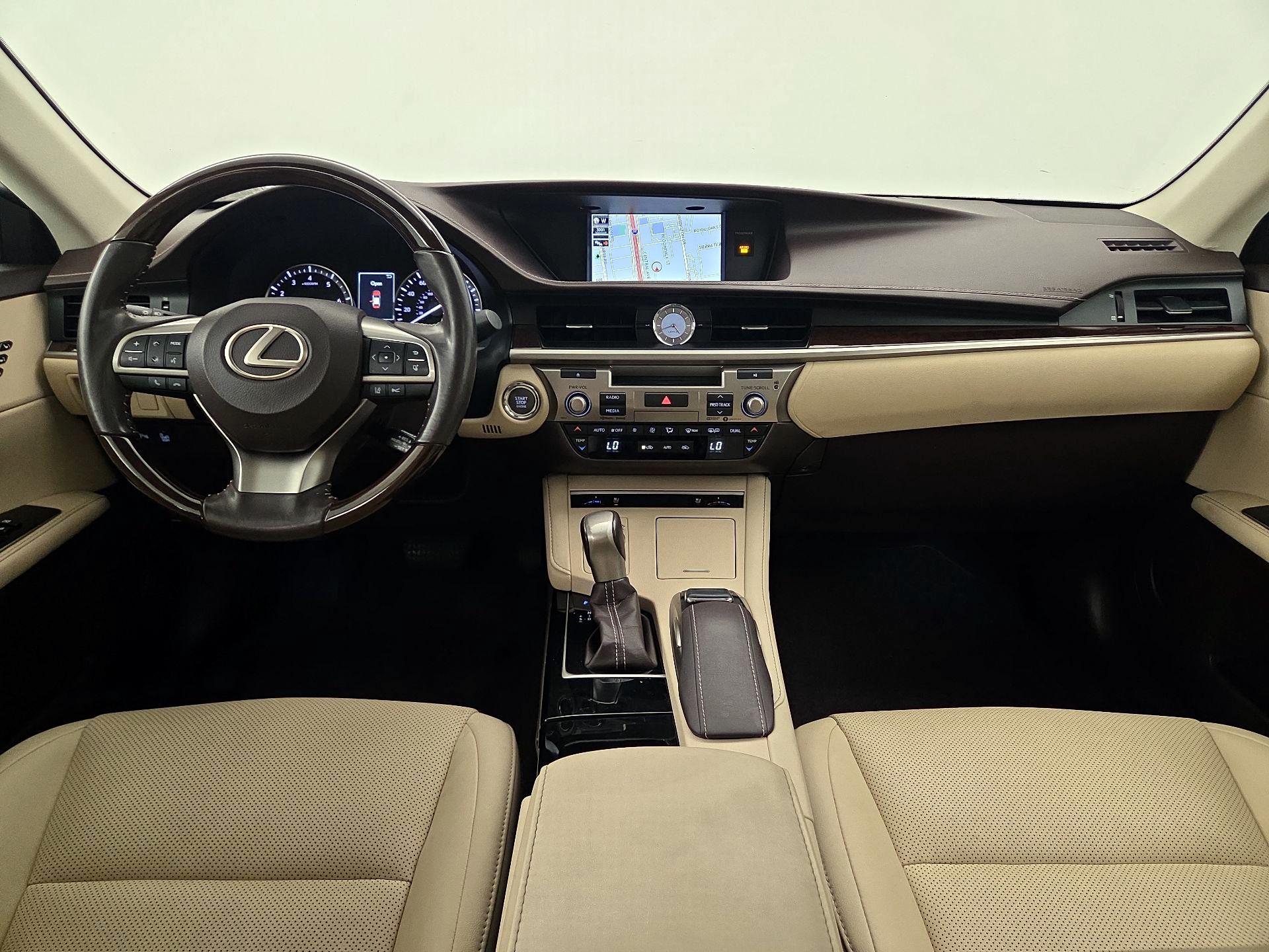 Thumbnail: 2018 Lexus ES - 9