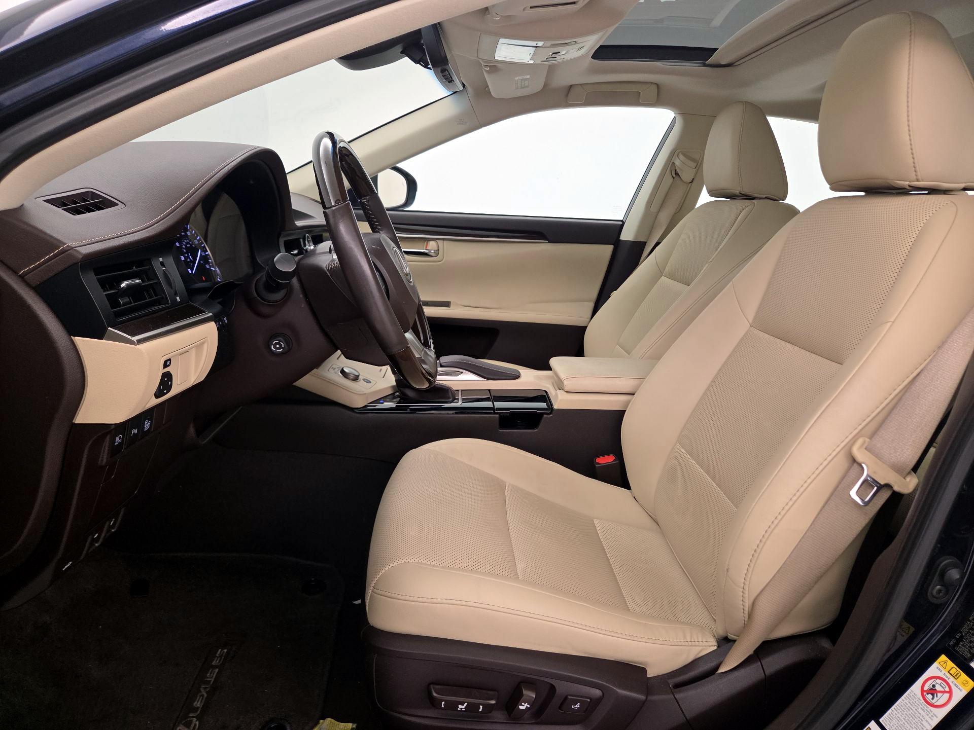 Thumbnail: 2018 Lexus ES - 11