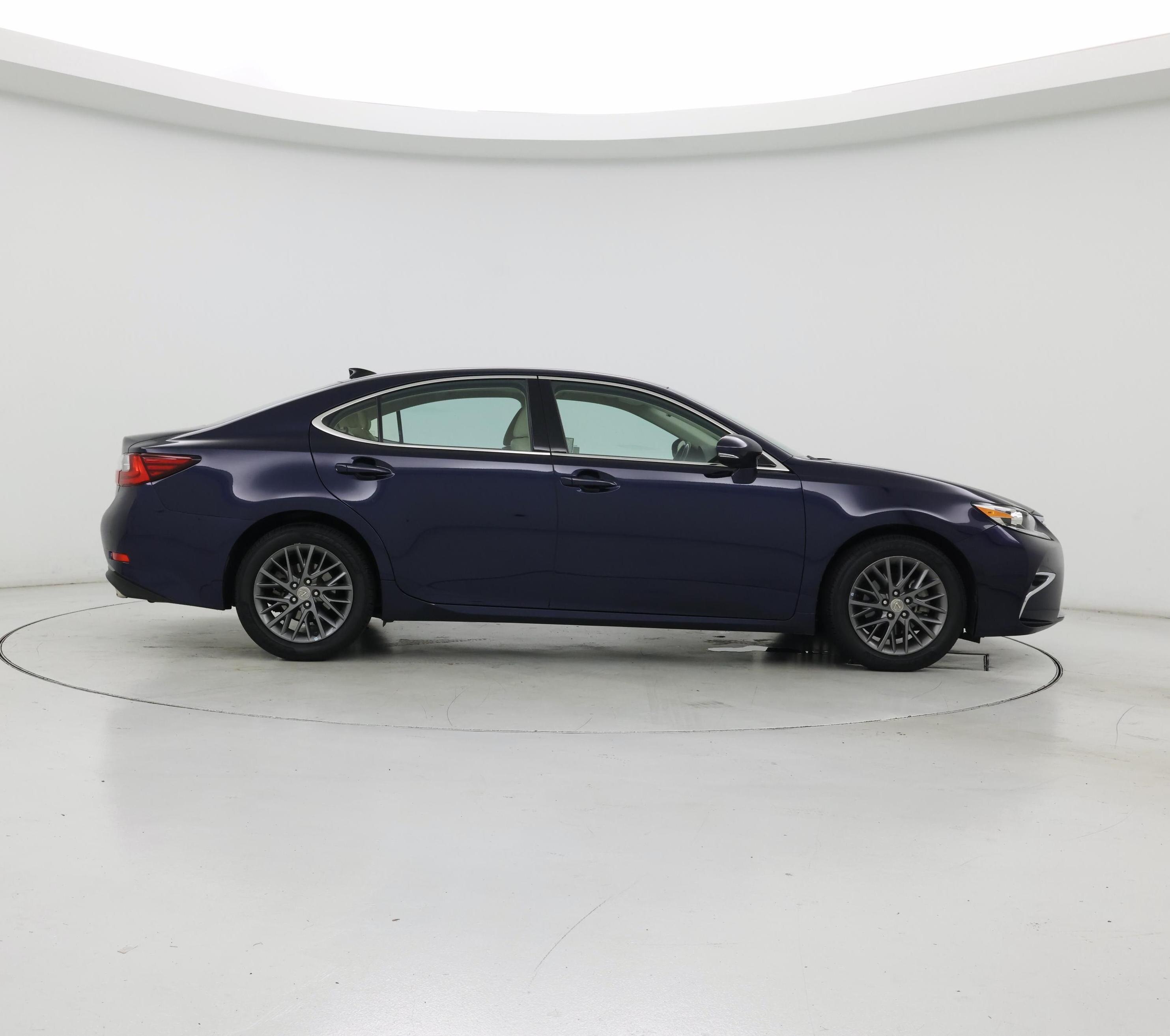 Thumbnail: 2018 Lexus ES - 7