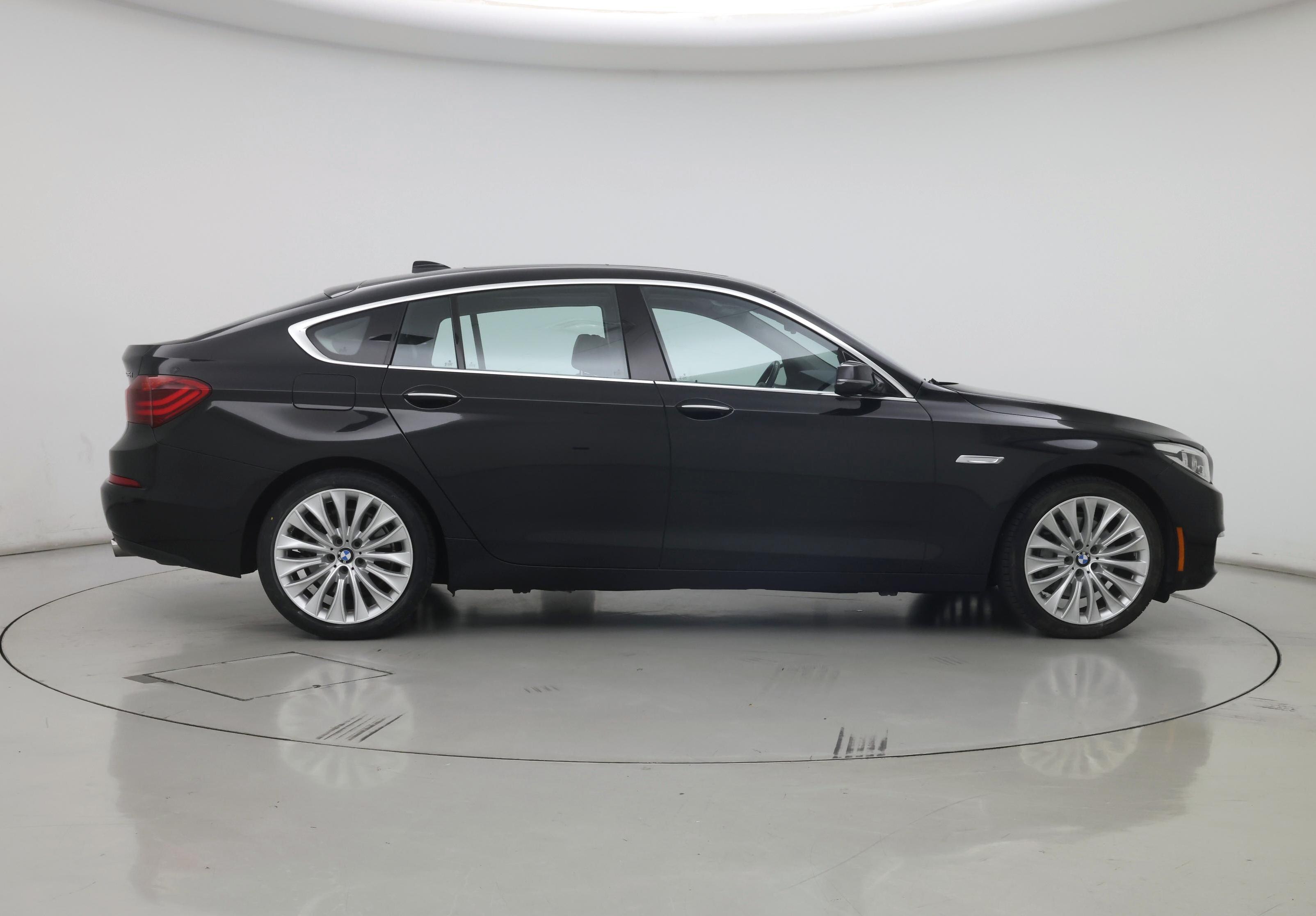 Thumbnail: 2016 BMW 5 Series - 7