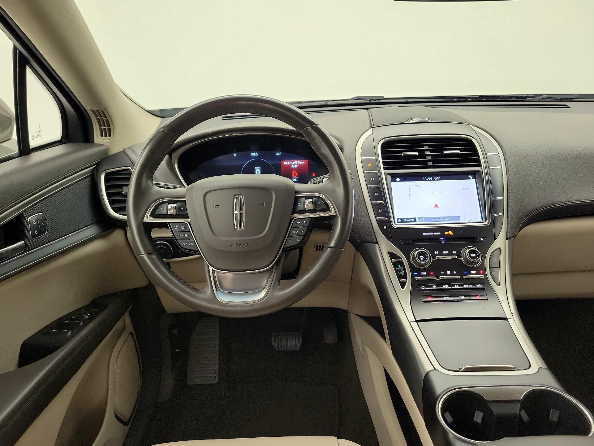Thumbnail: 2019 Lincoln Nautilus - 10