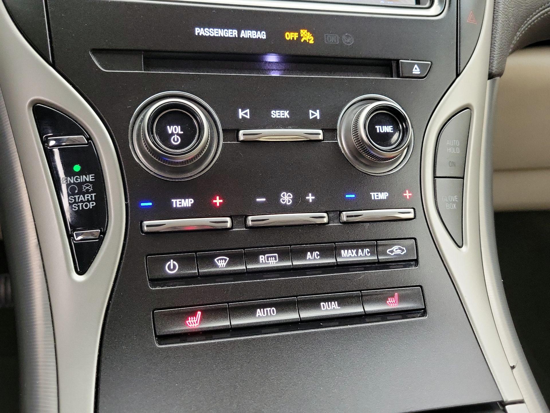 Thumbnail: 2019 Lincoln Nautilus - 17
