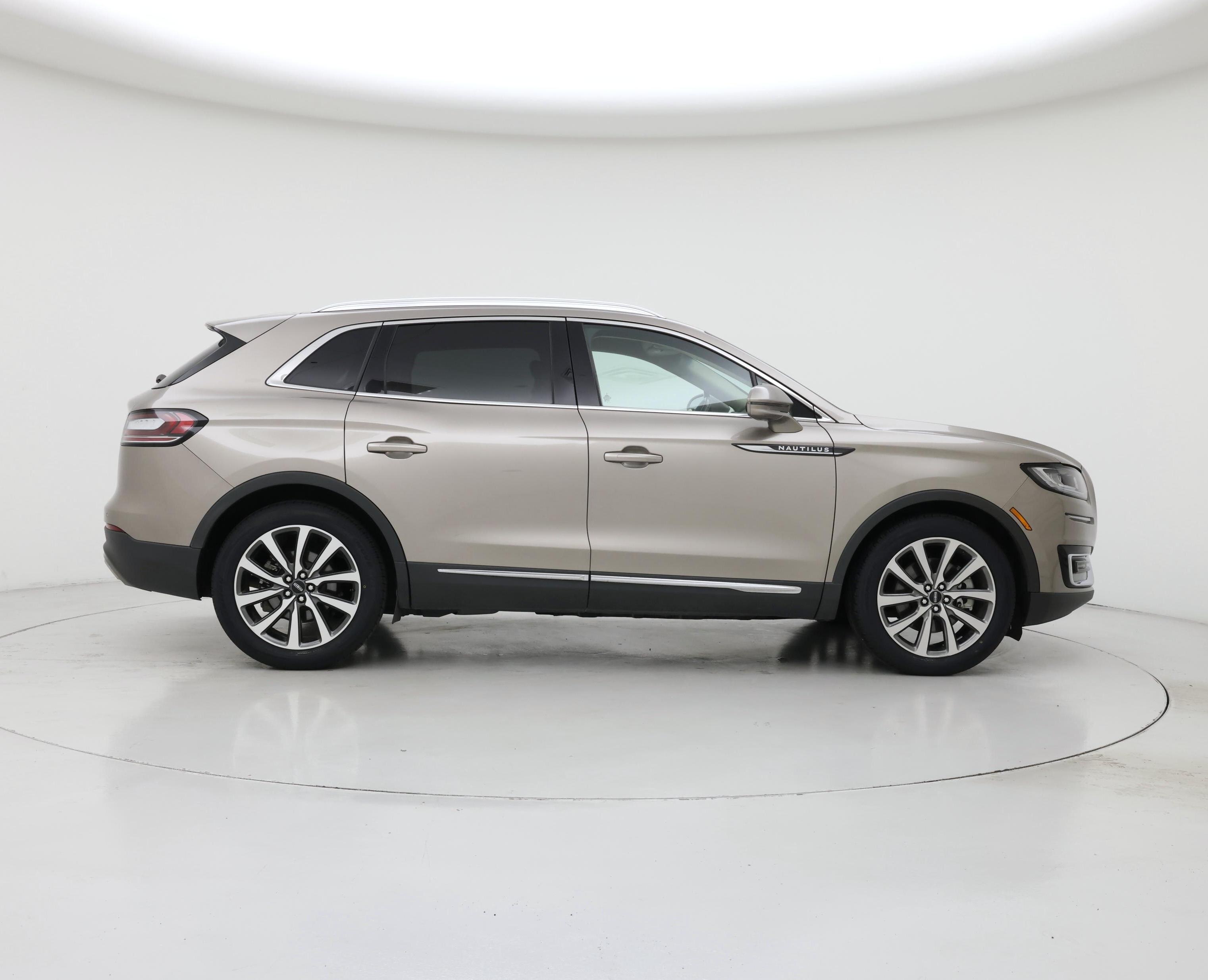 Thumbnail: 2019 Lincoln Nautilus - 7