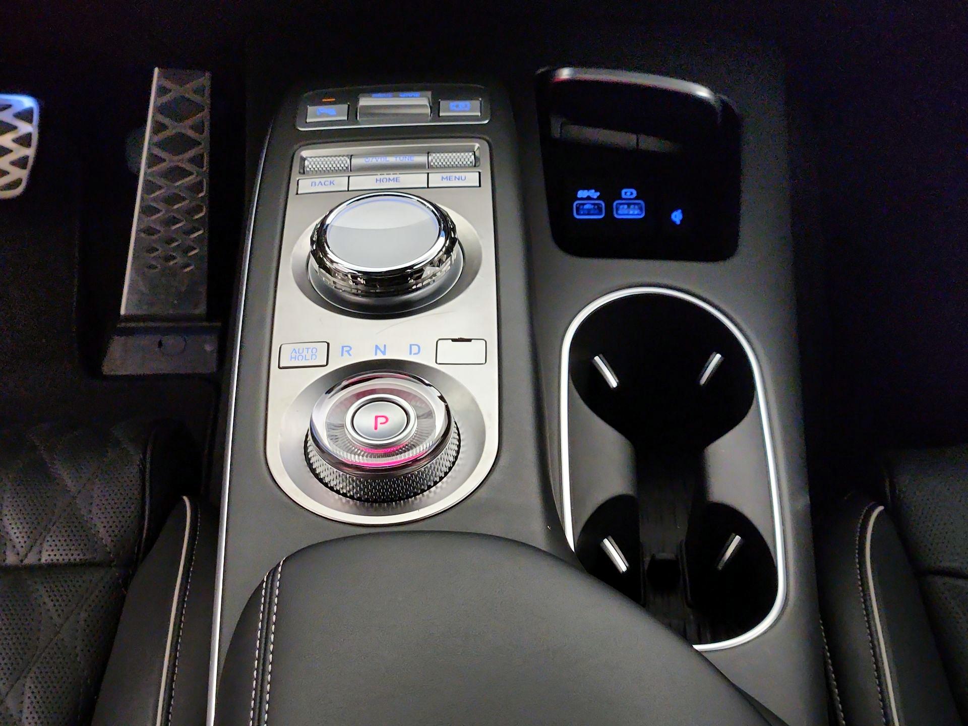Thumbnail: 2025 Genesis GV70 - 18