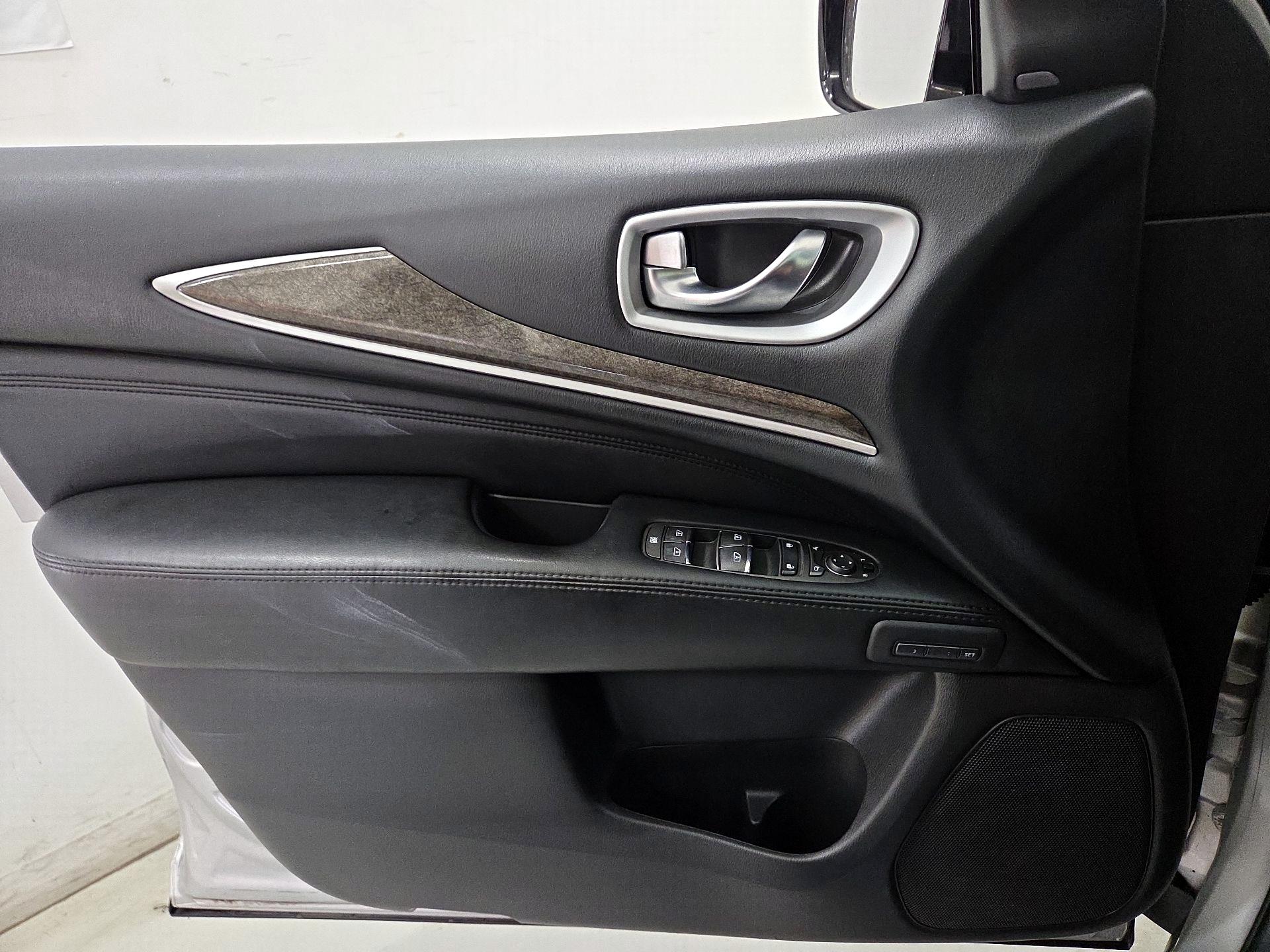 Thumbnail: 2015 INFINITI QX60 - 12