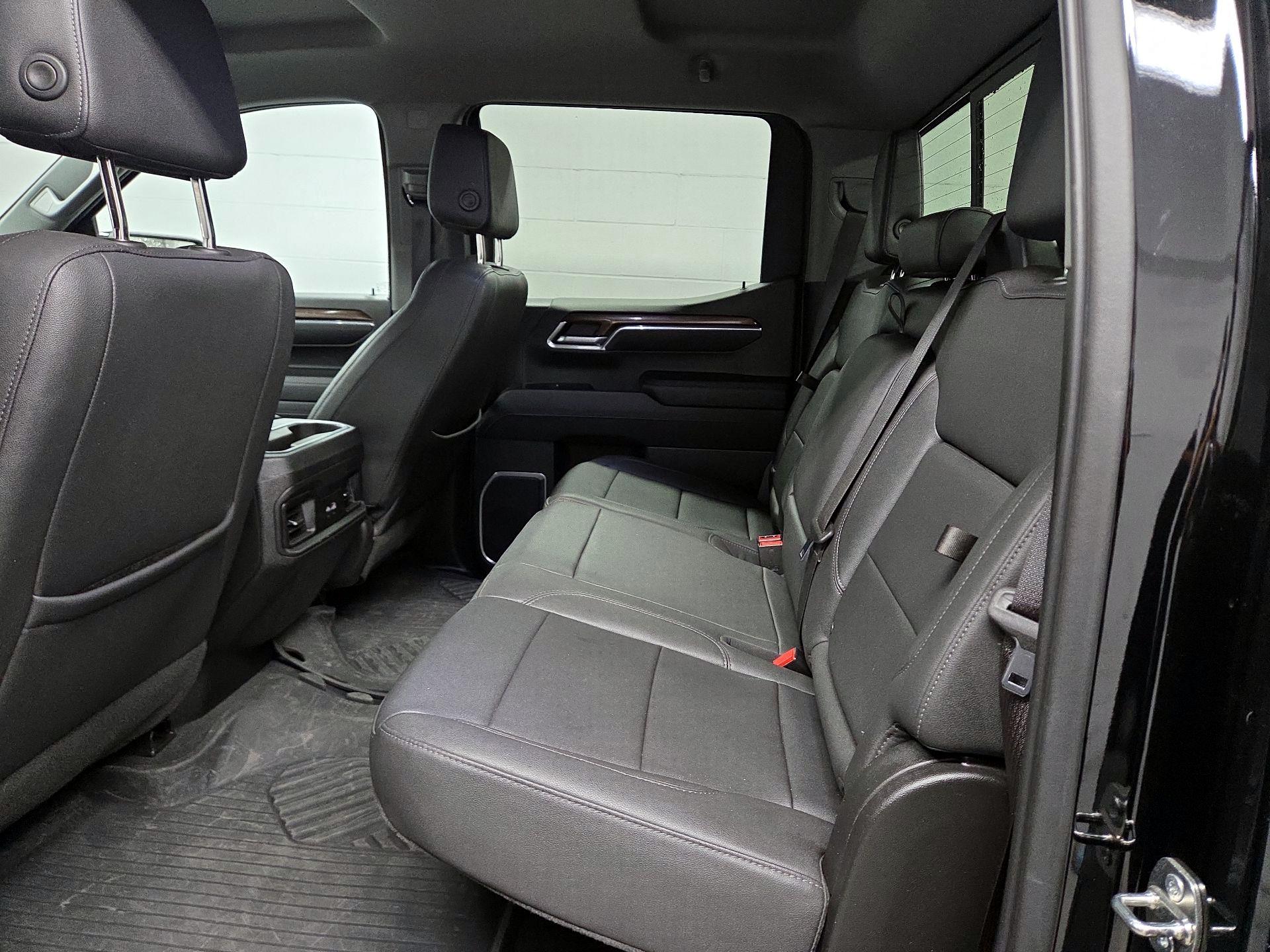 Thumbnail: 2023 Chevrolet Silverado 1500 - 17
