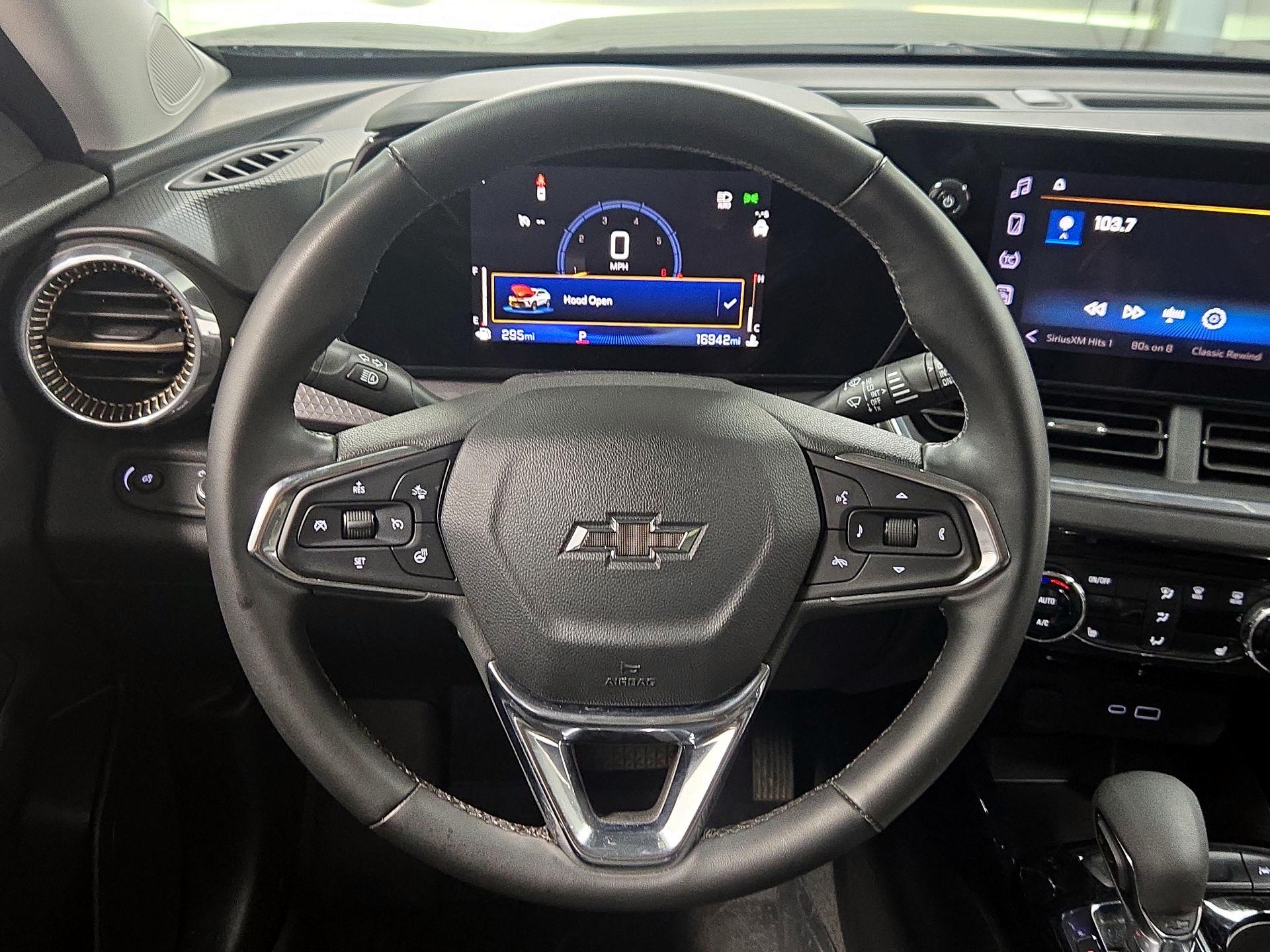 Thumbnail: 2024 Chevrolet Trax - 10
