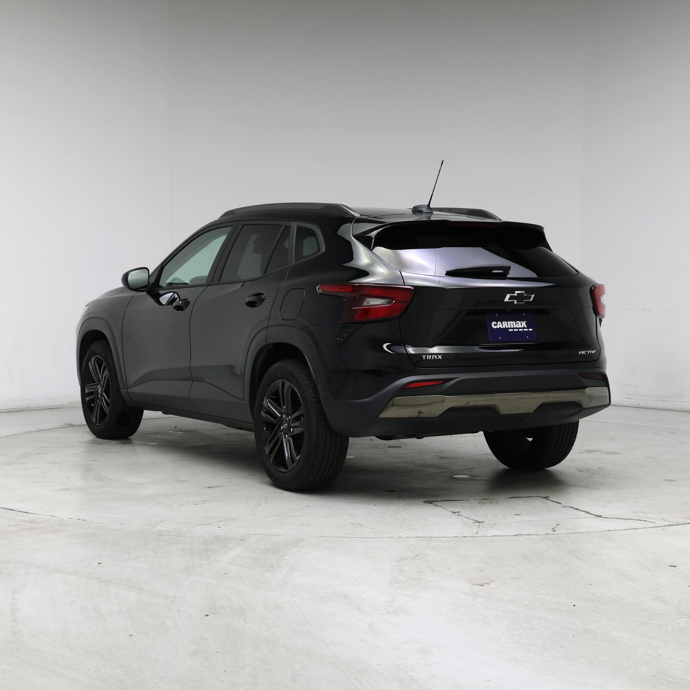 Thumbnail: 2024 Chevrolet Trax - 2