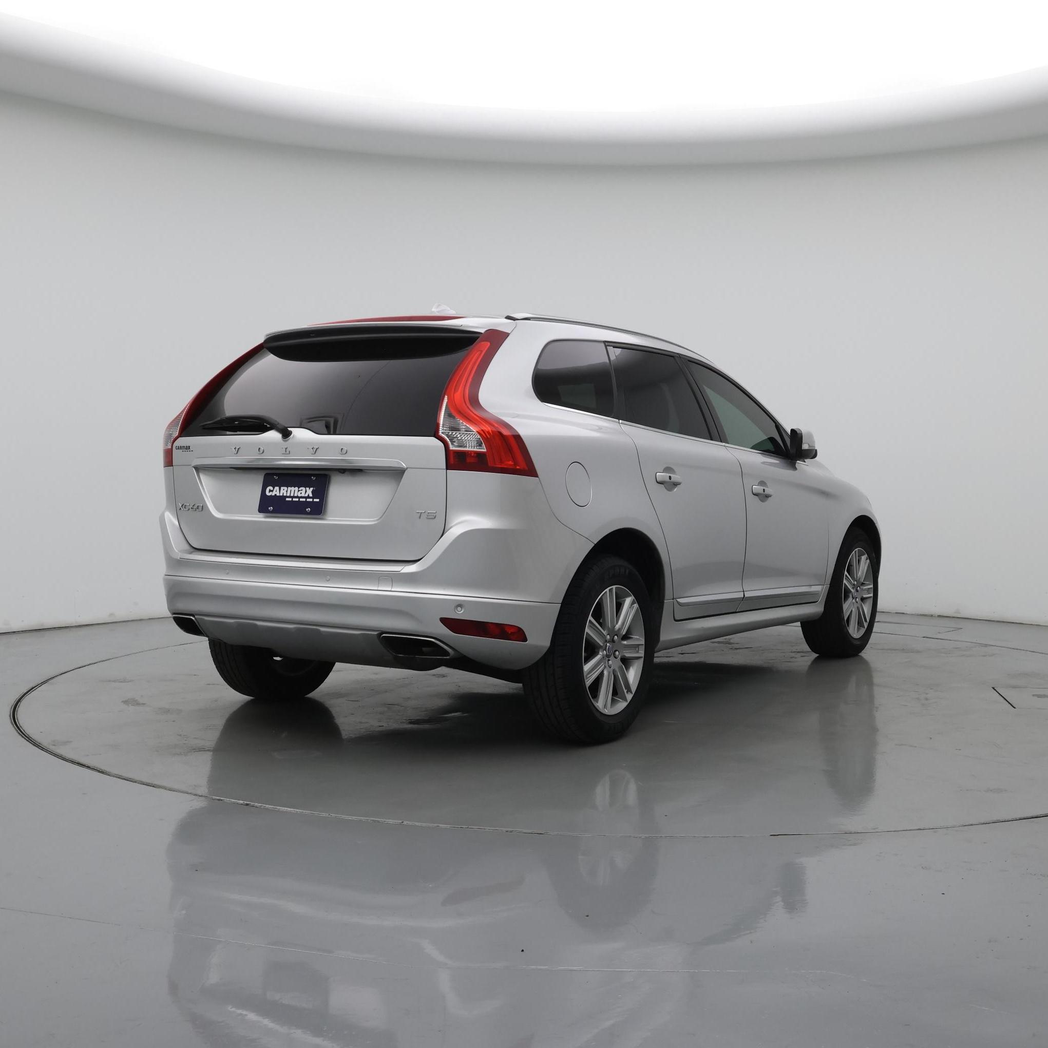 Thumbnail: 2017 Volvo XC60 - 8
