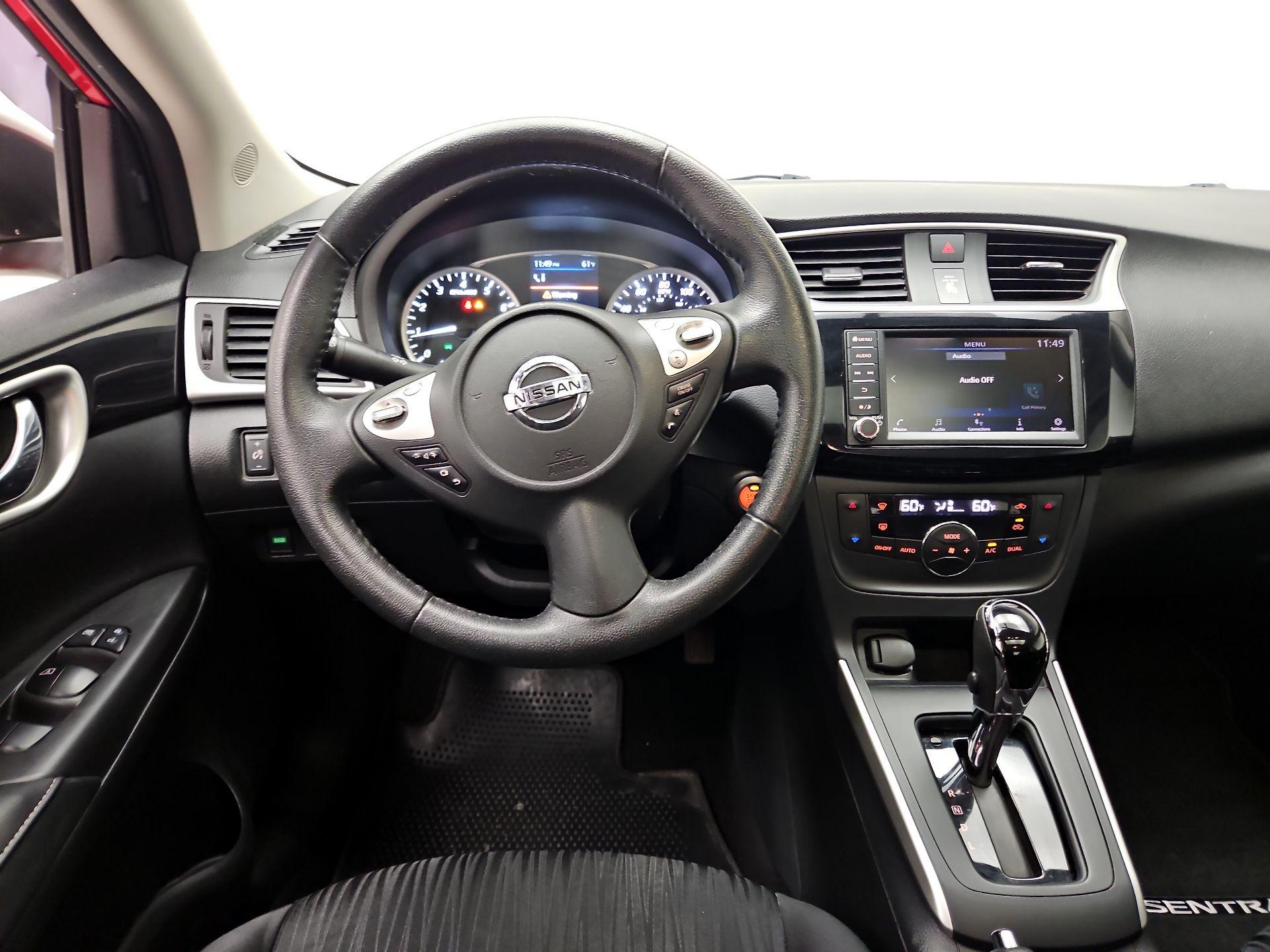 Thumbnail: 2019 Nissan Sentra - 10