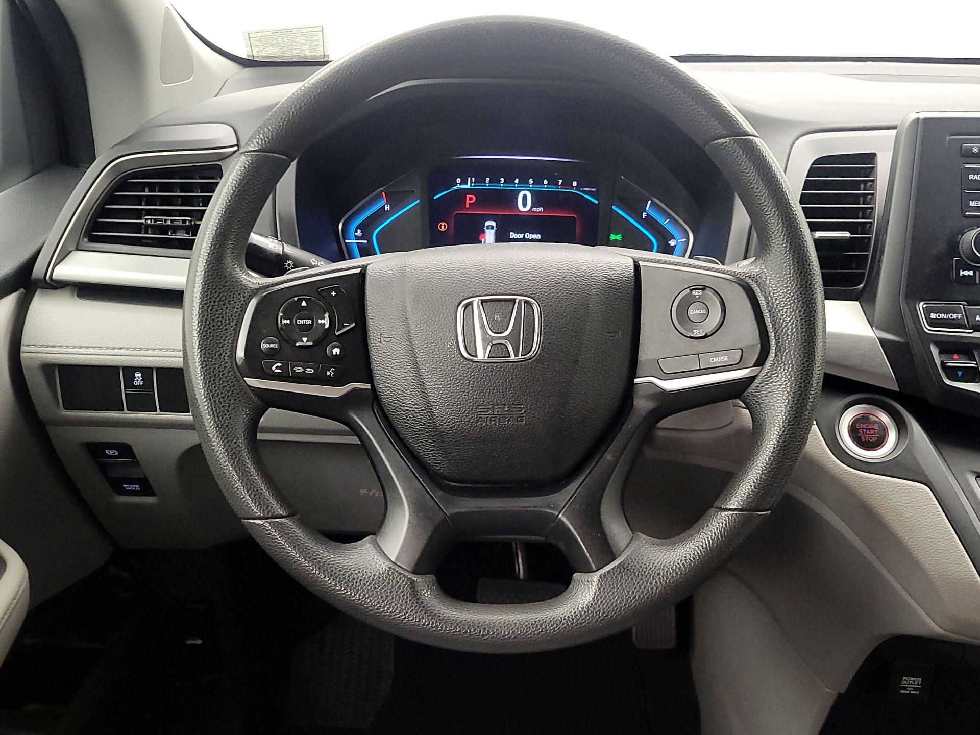 Thumbnail: 2018 Honda Odyssey - 13