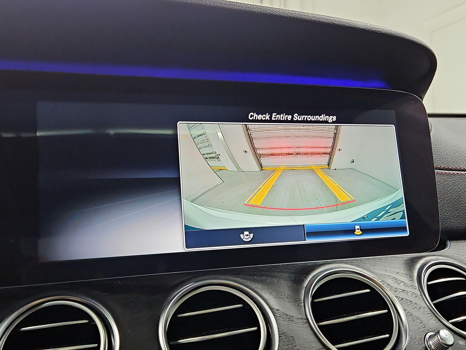 Thumbnail: 2020 Mercedes-Benz E-Class - 15