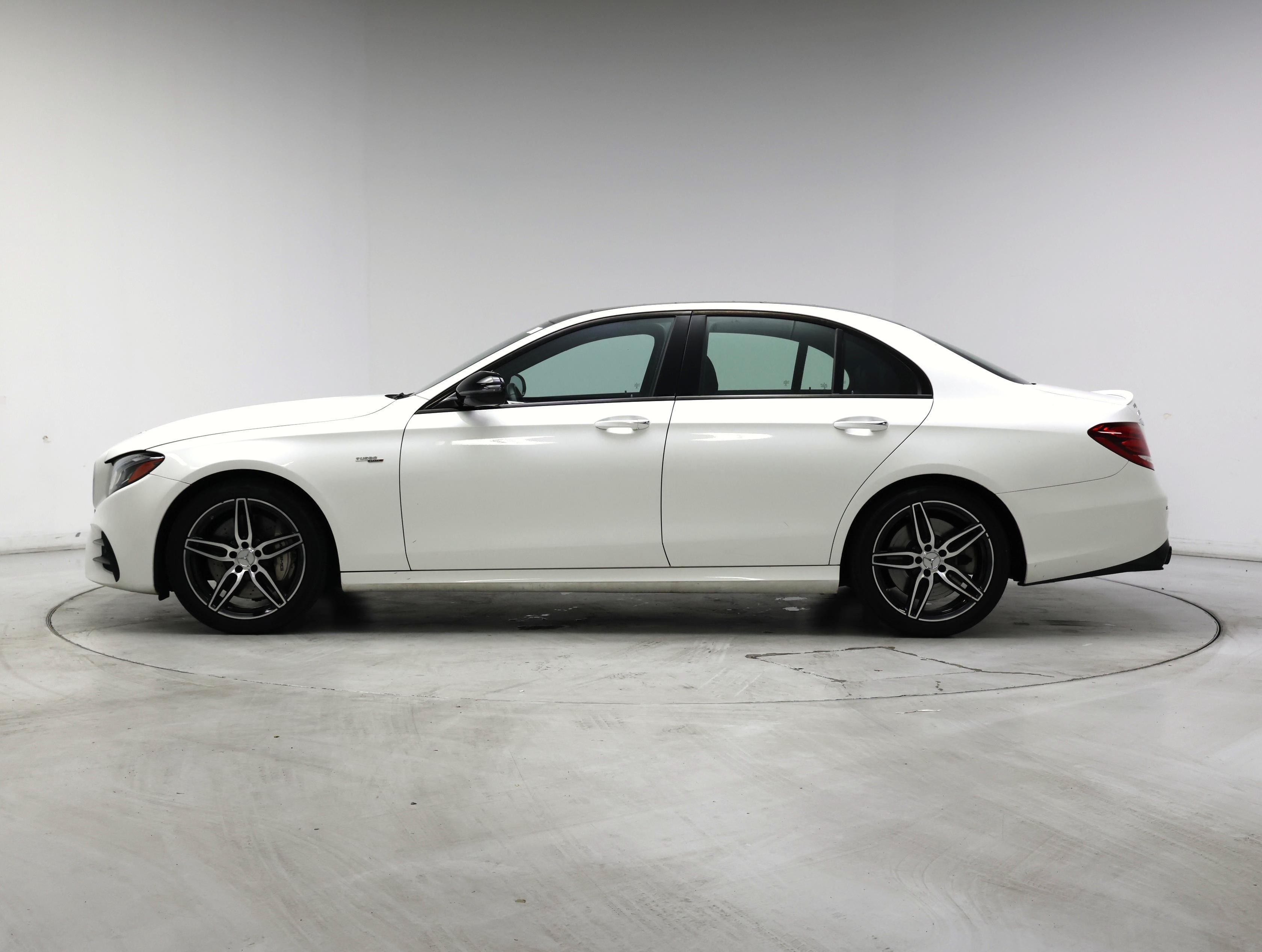 Thumbnail: 2020 Mercedes-Benz E-Class - 3