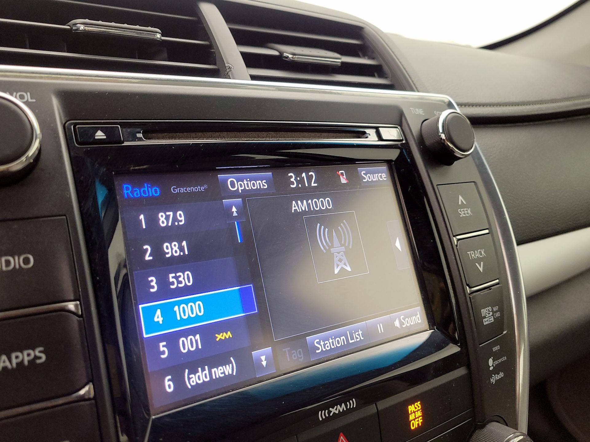 Thumbnail: 2016 Toyota Camry - 16