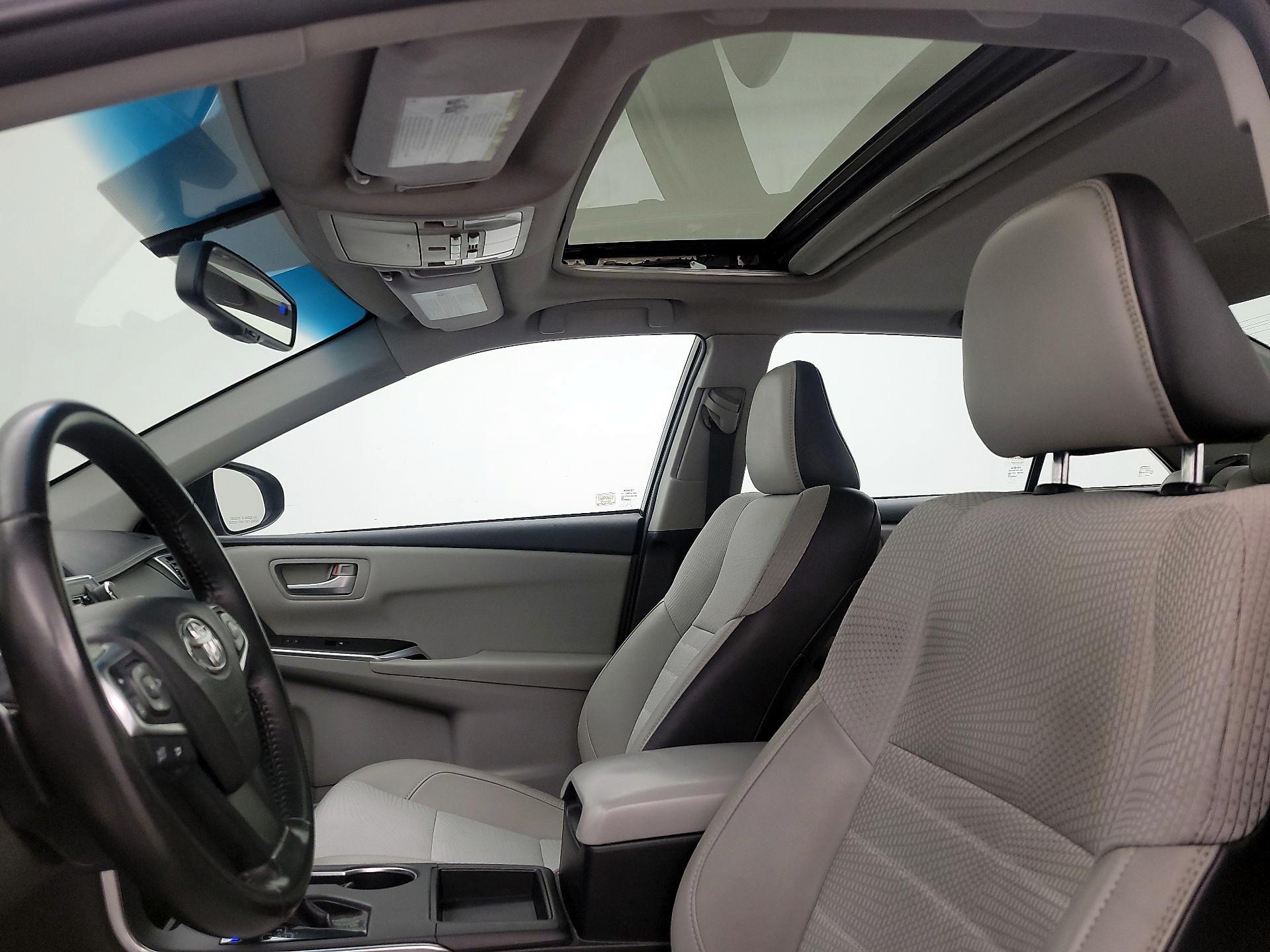 Thumbnail: 2016 Toyota Camry - 20