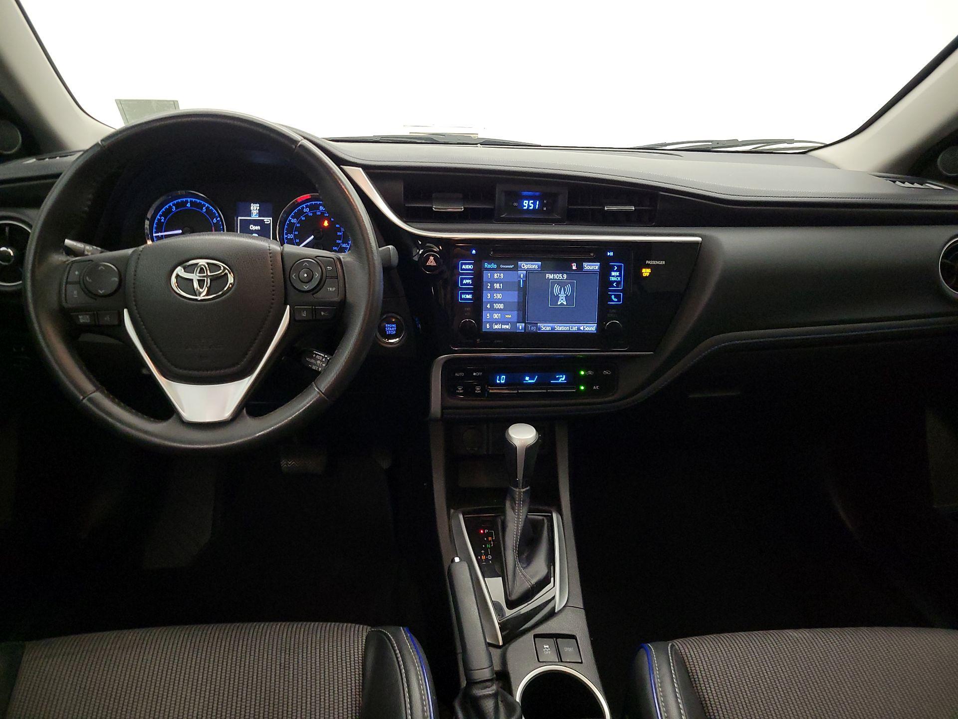 Thumbnail: 2017 Toyota Corolla - 9