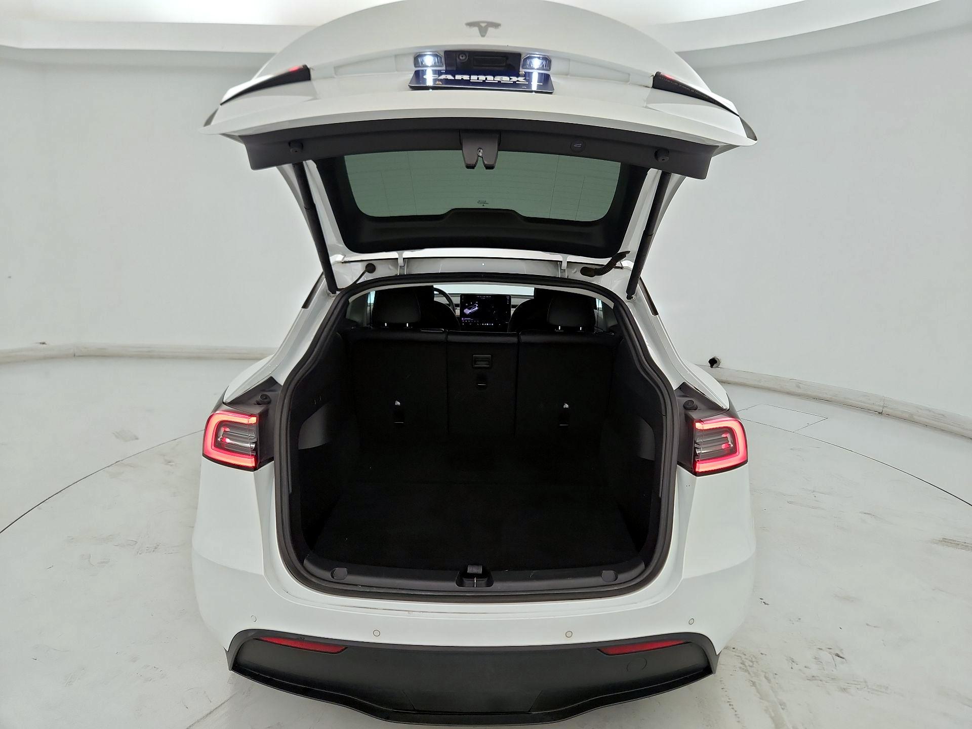 Thumbnail: 2022 Tesla Model Y - 20