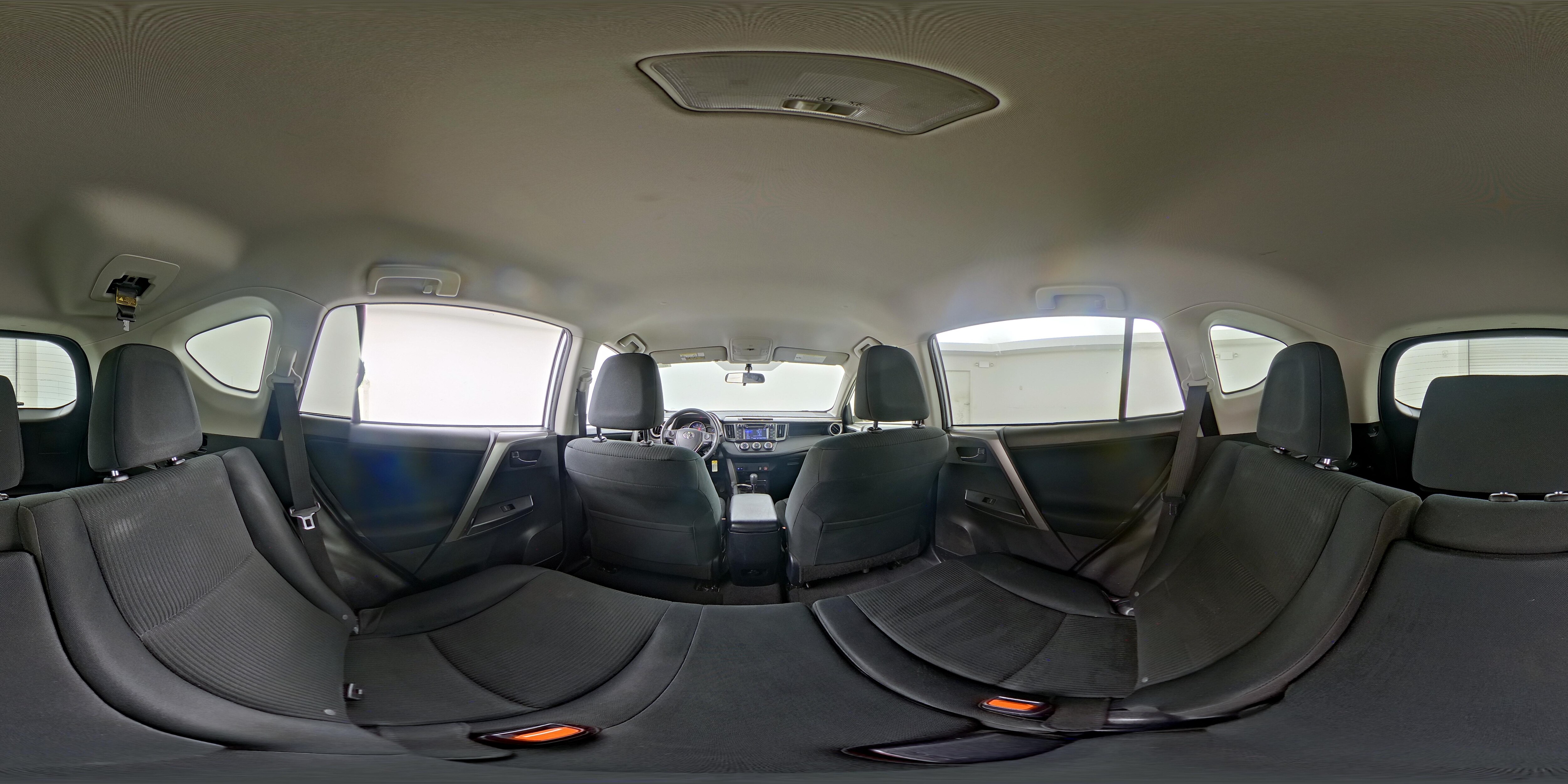 2016 Toyota RAV4 LE - Photo 23