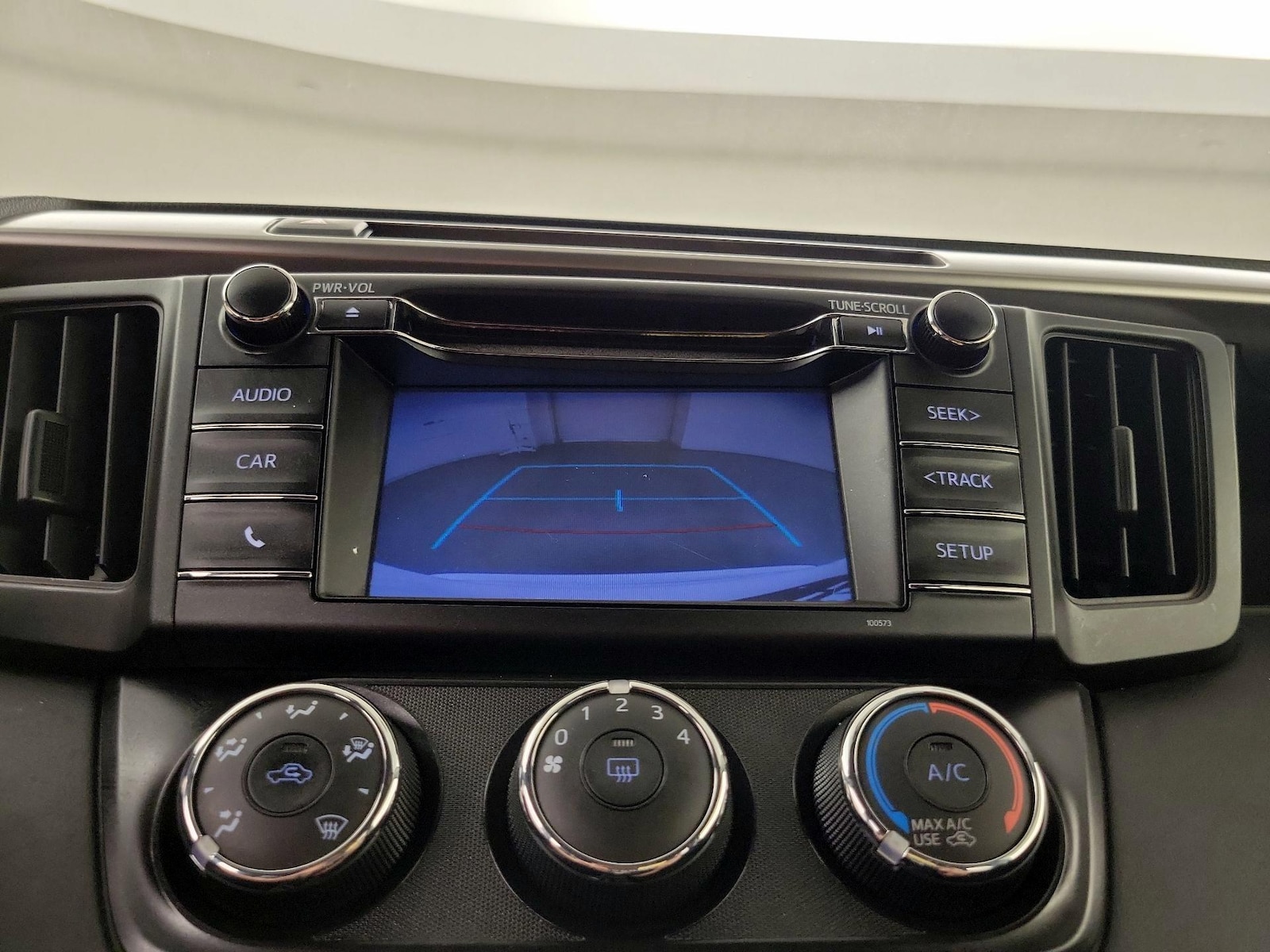 2016 Toyota RAV4 LE - Photo 13