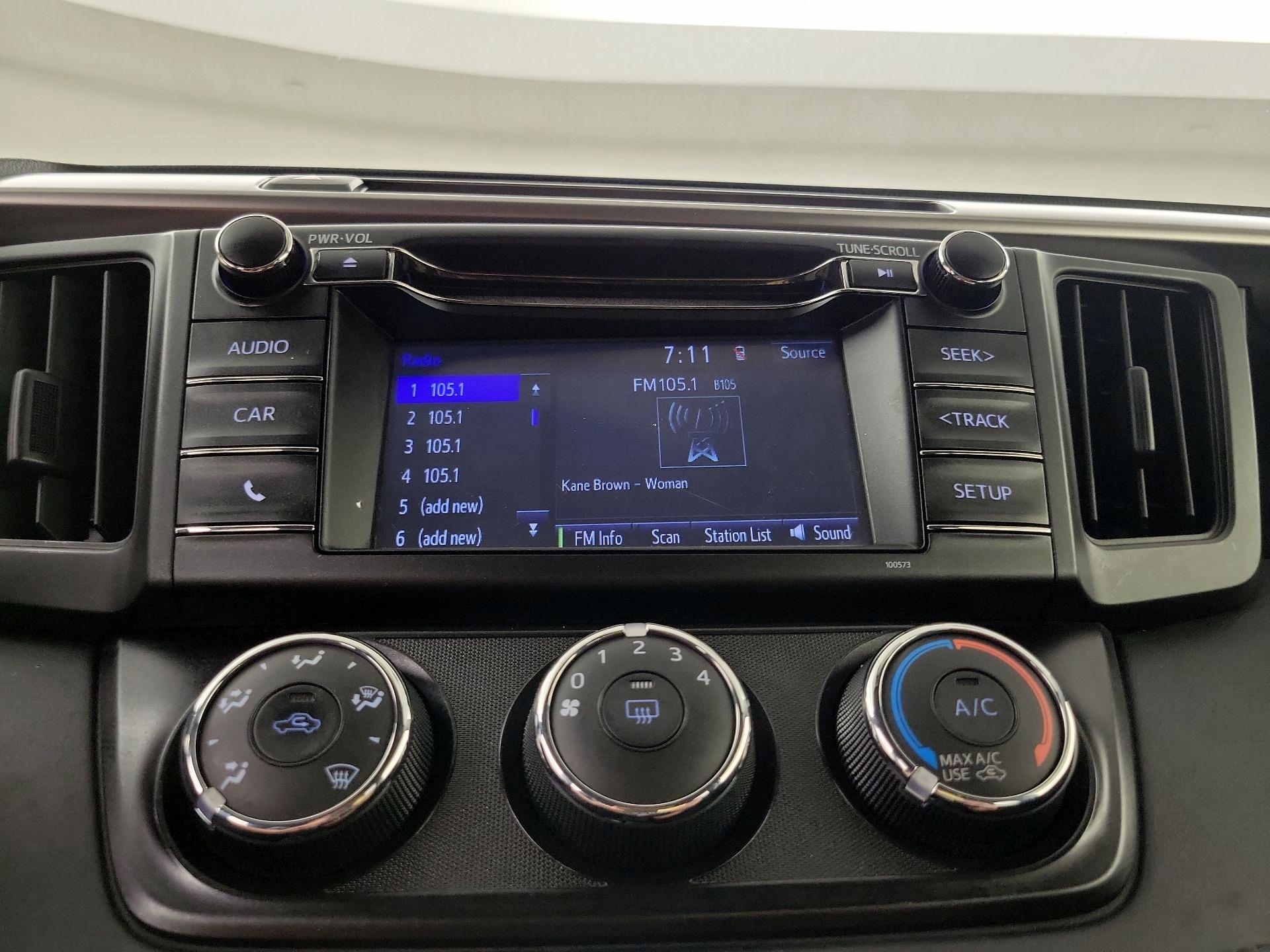 Thumbnail: 2016 Toyota RAV4 - 13