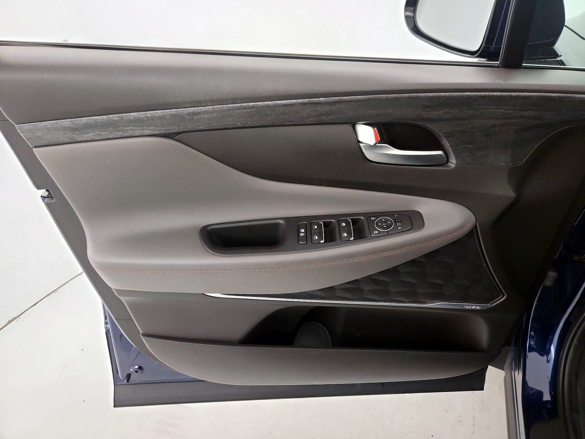 Thumbnail: 2020 Hyundai Santa Fe - 12