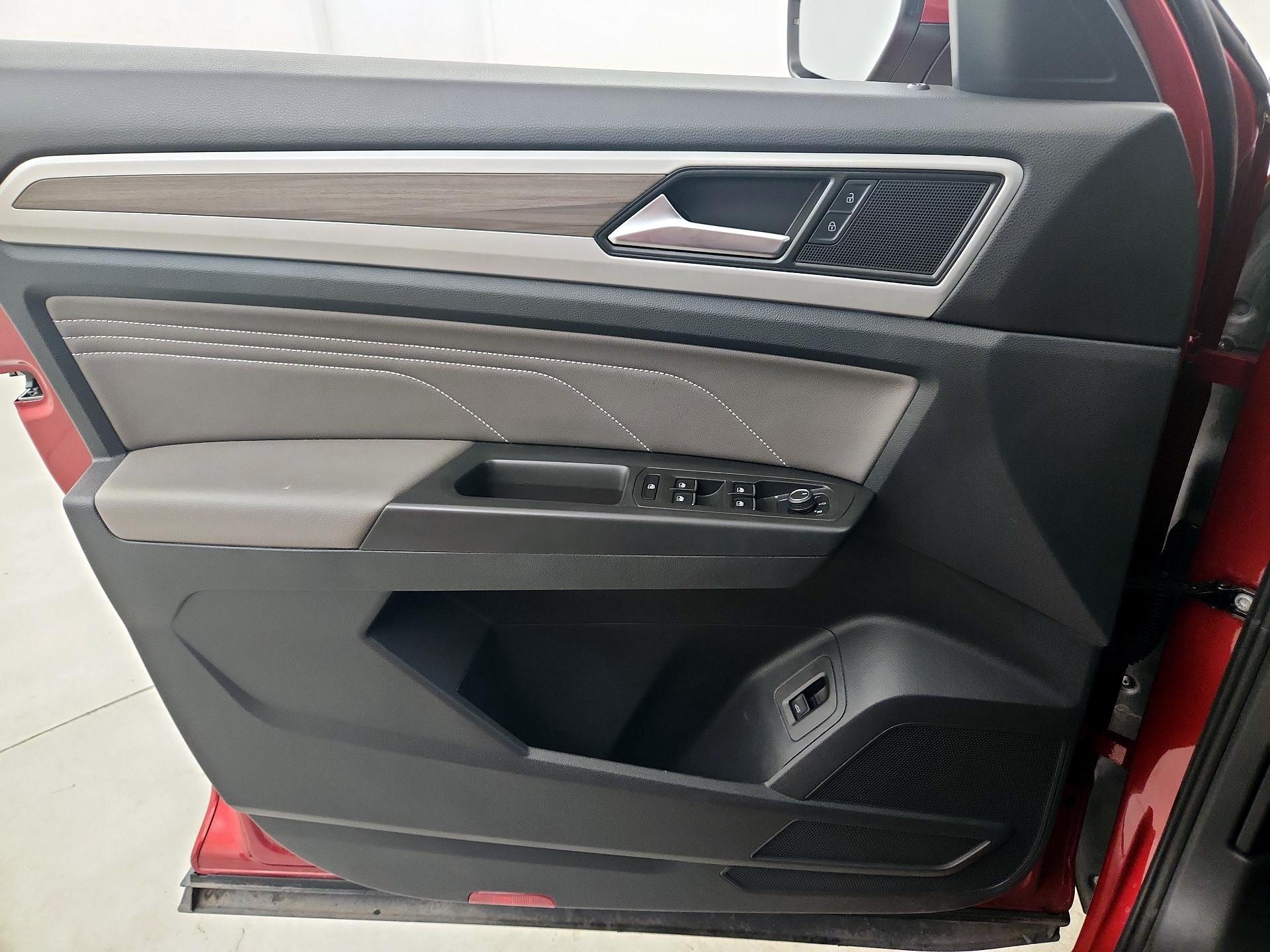 Thumbnail: 2022 Volkswagen Atlas - 12