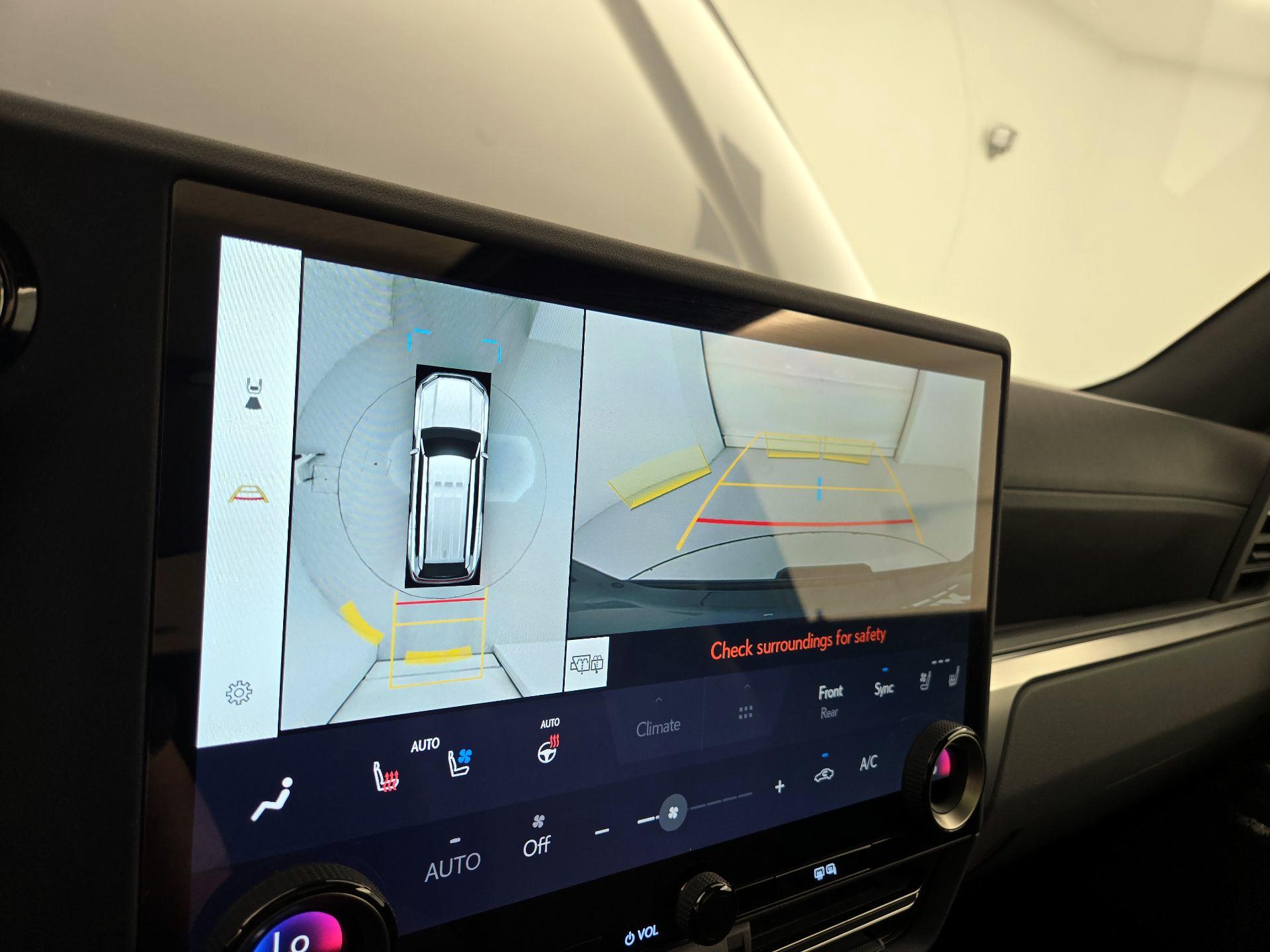 Thumbnail: 2025 Lexus GX - 14