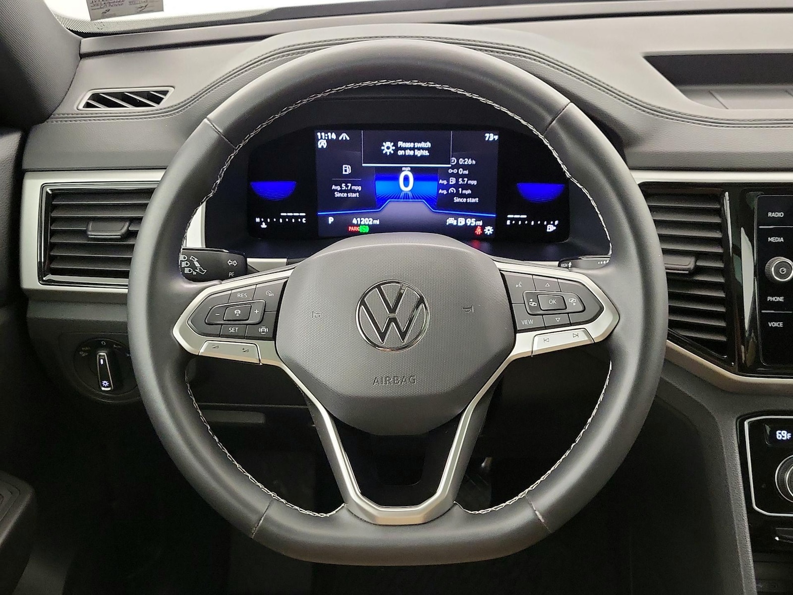 2022 Volkswagen Atlas Cross Sport SE w/Tech - Photo 11