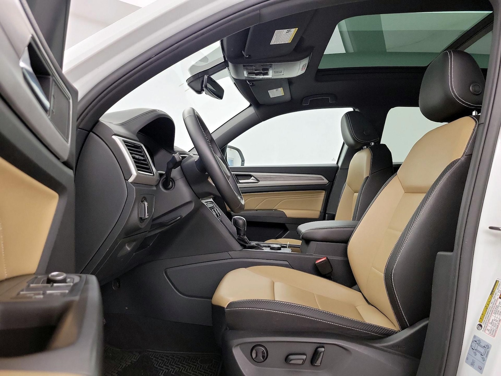2022 Volkswagen Atlas Cross Sport SE w/Tech - Photo 20
