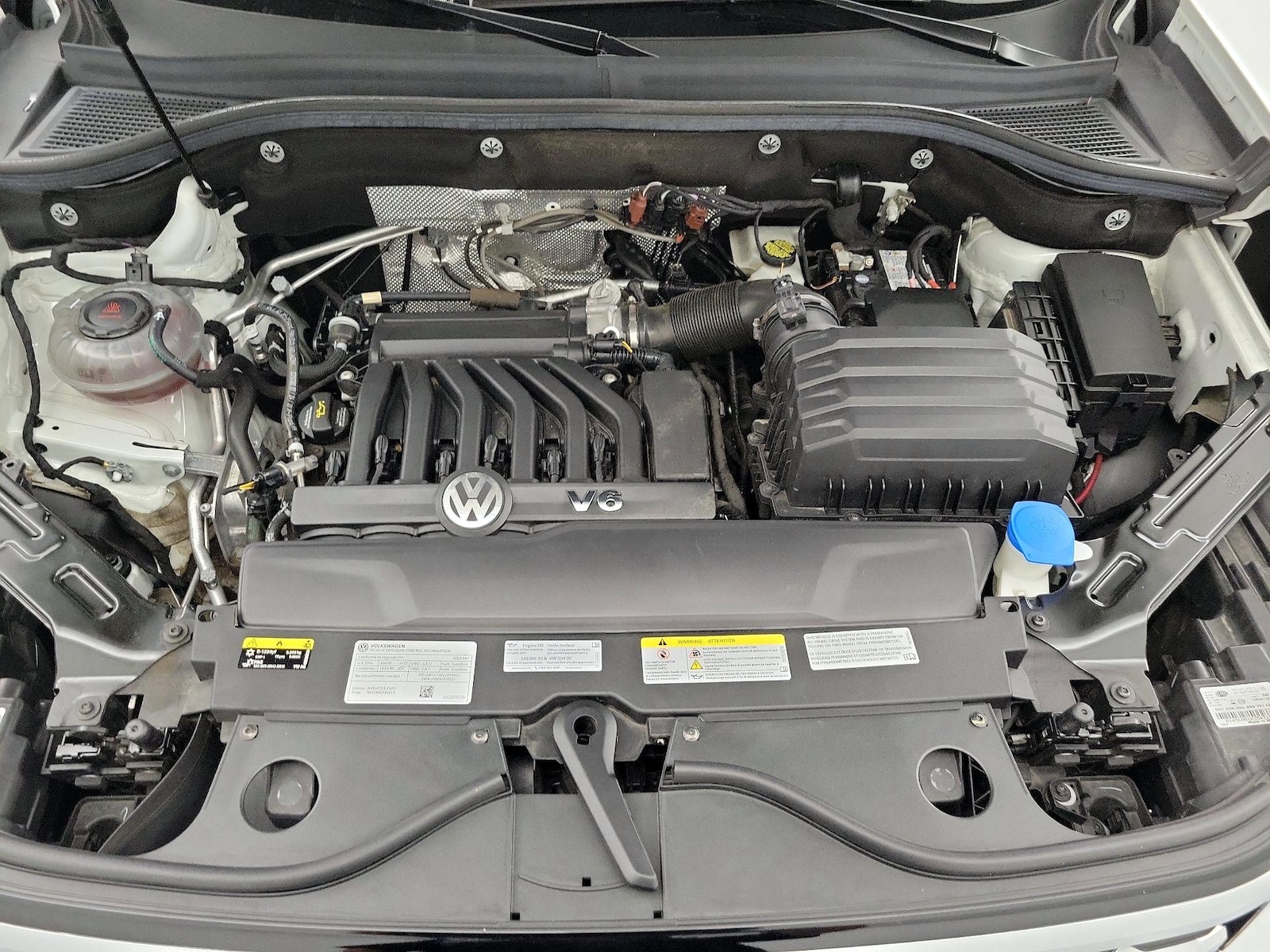 2022 Volkswagen Atlas Cross Sport SE w/Tech - Photo 24